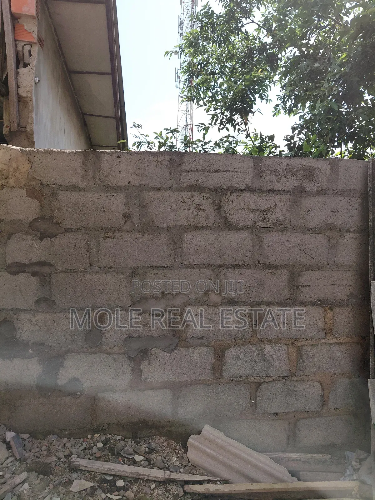 Half Plot Ijegemo Very. Close to the Major Road