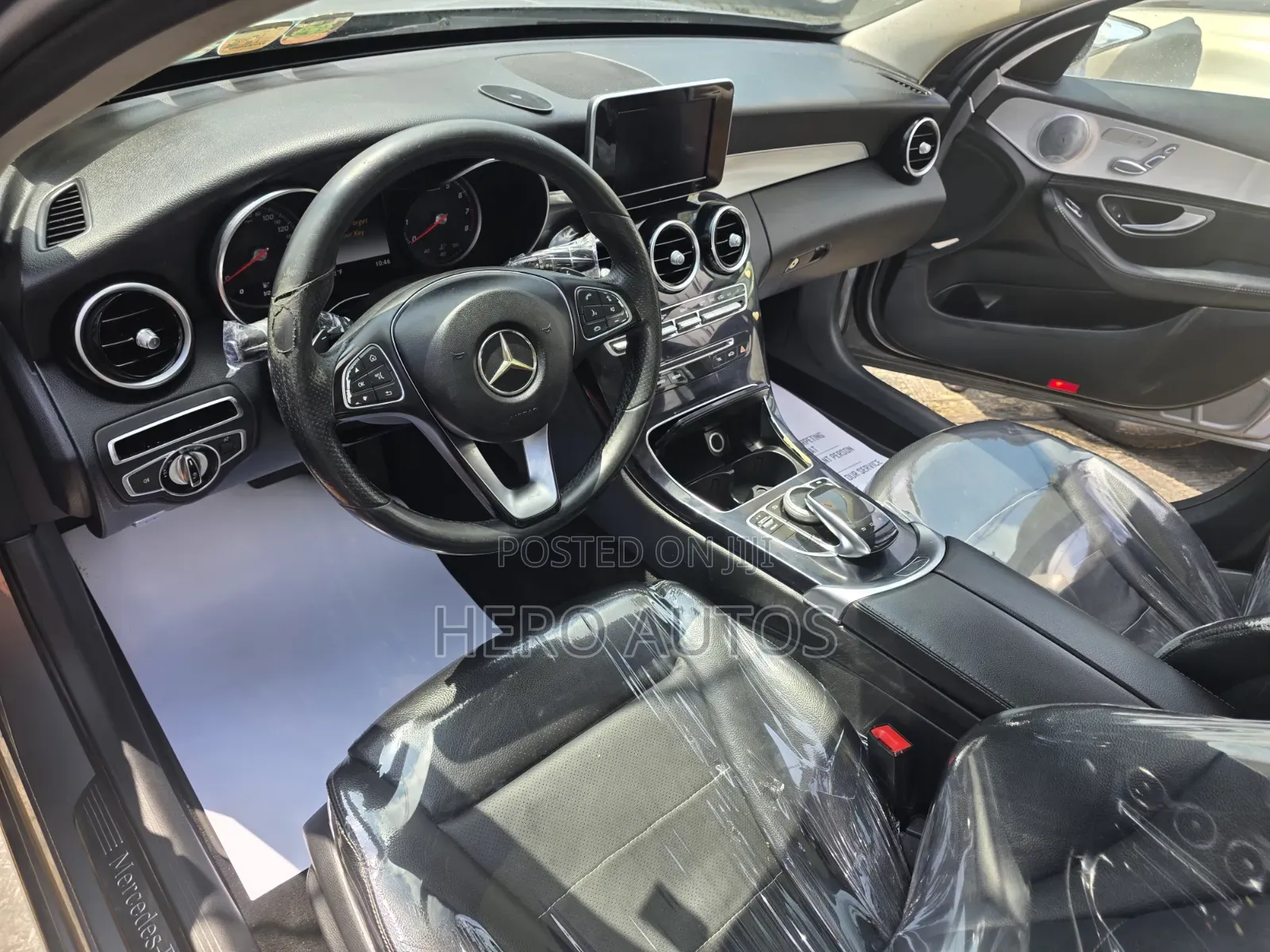 Mercedes-Benz C300 Luxury 4dr AWD 4Matic Sedan (2.0L 4cyl 7A) 2015 Gray
