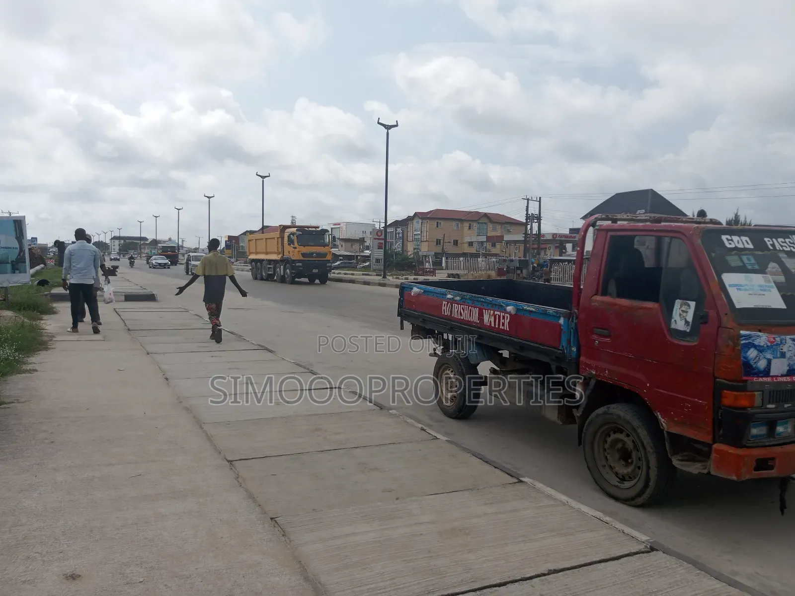 A Very Massive Office Space for Rent at Ogunfayo Bus Stop