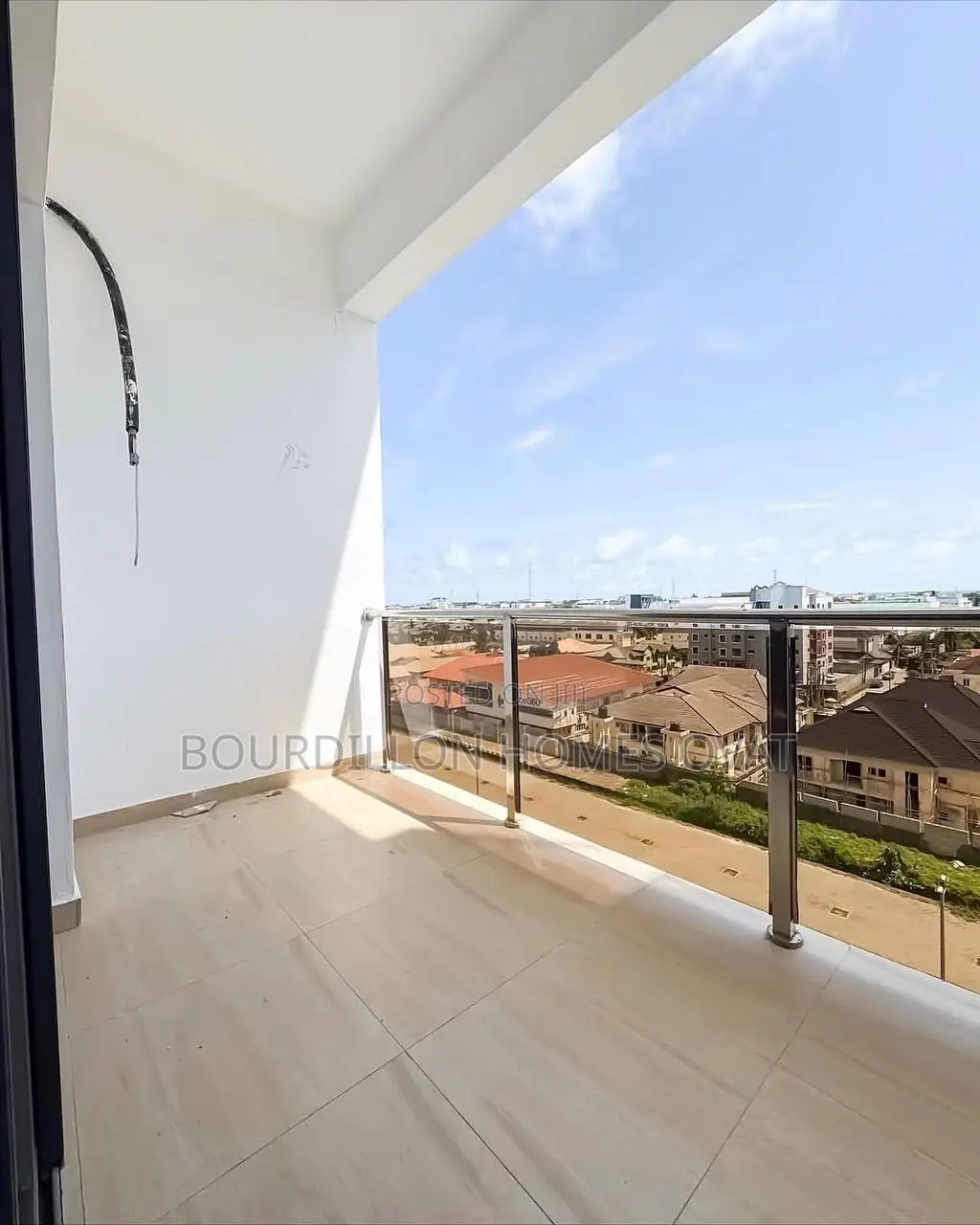 3bdrm Apartment in Lekki Phase 1 for sale