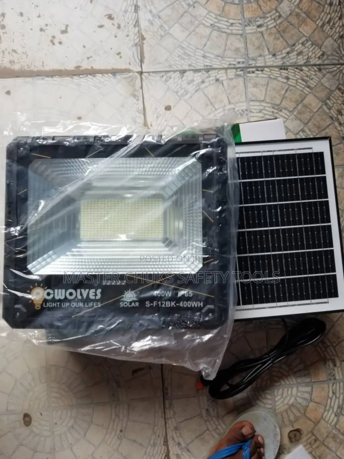400 Watts Solar Flood Light
