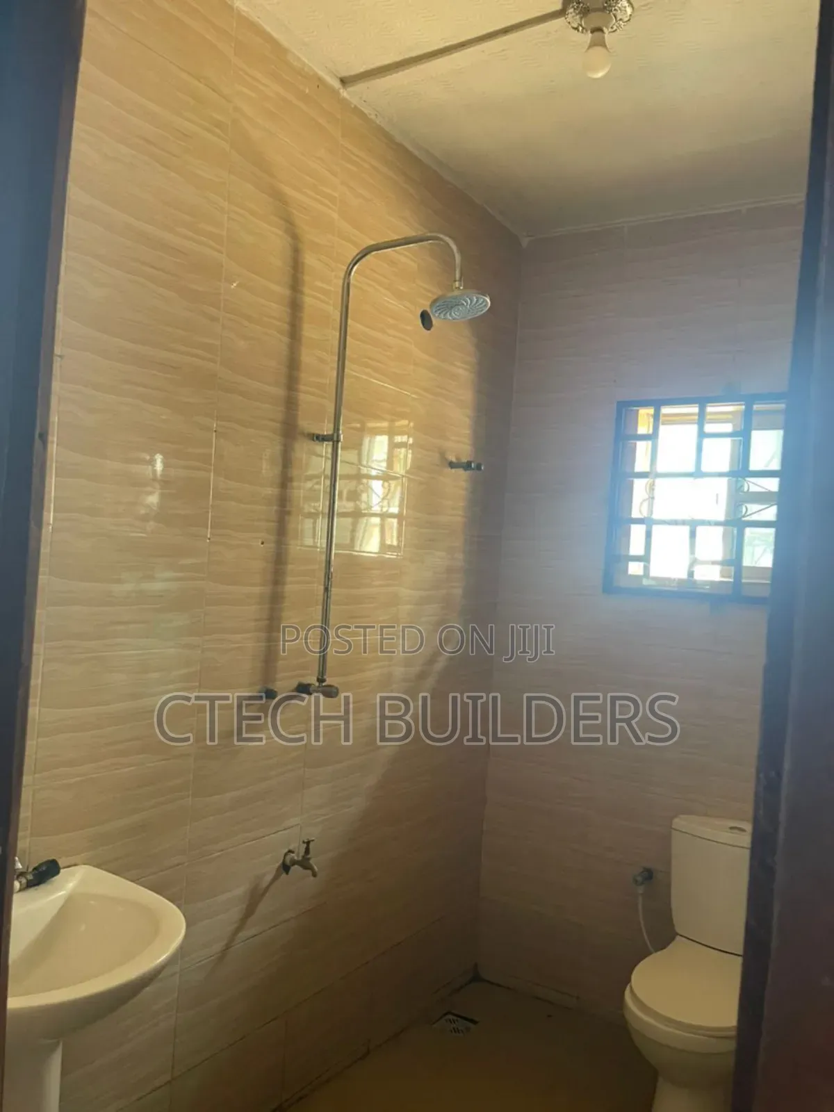 3bdrm Bungalow in Benin City for rent