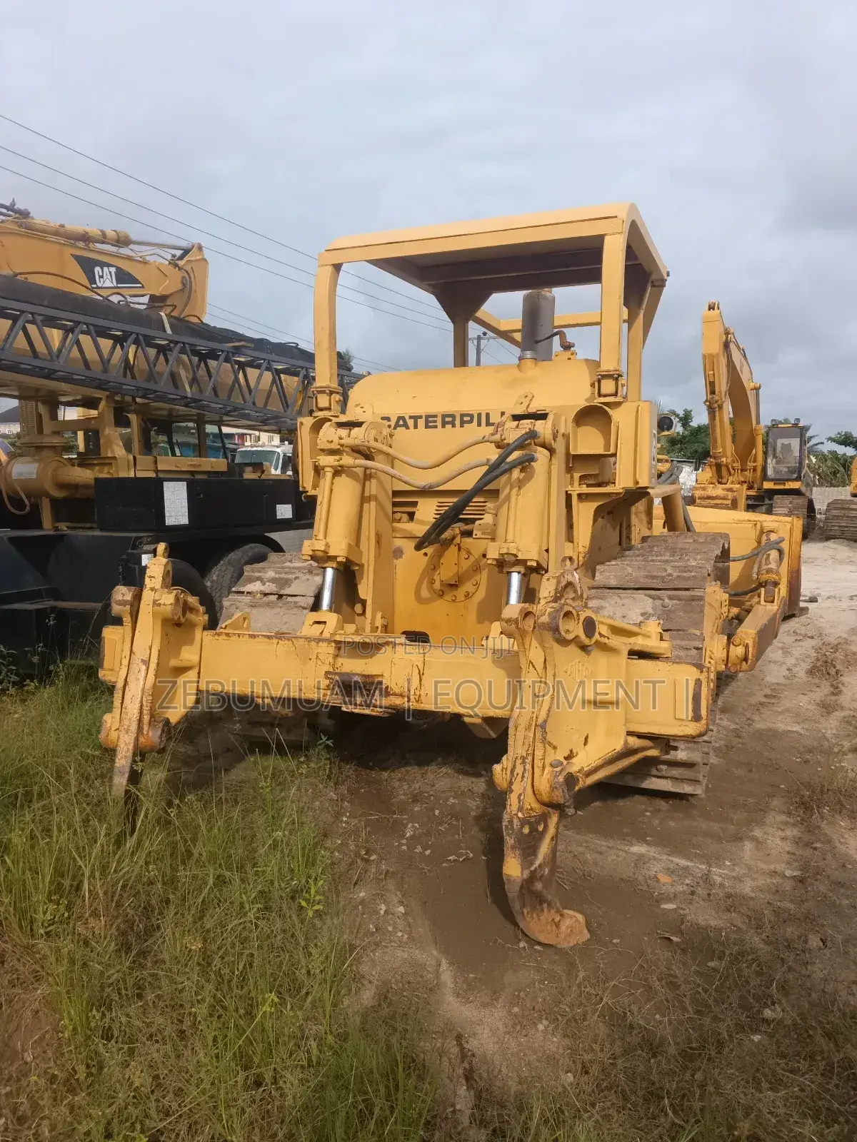 Caterpillar Bulldozer D8h With Ripper for Sale: Price: 130million