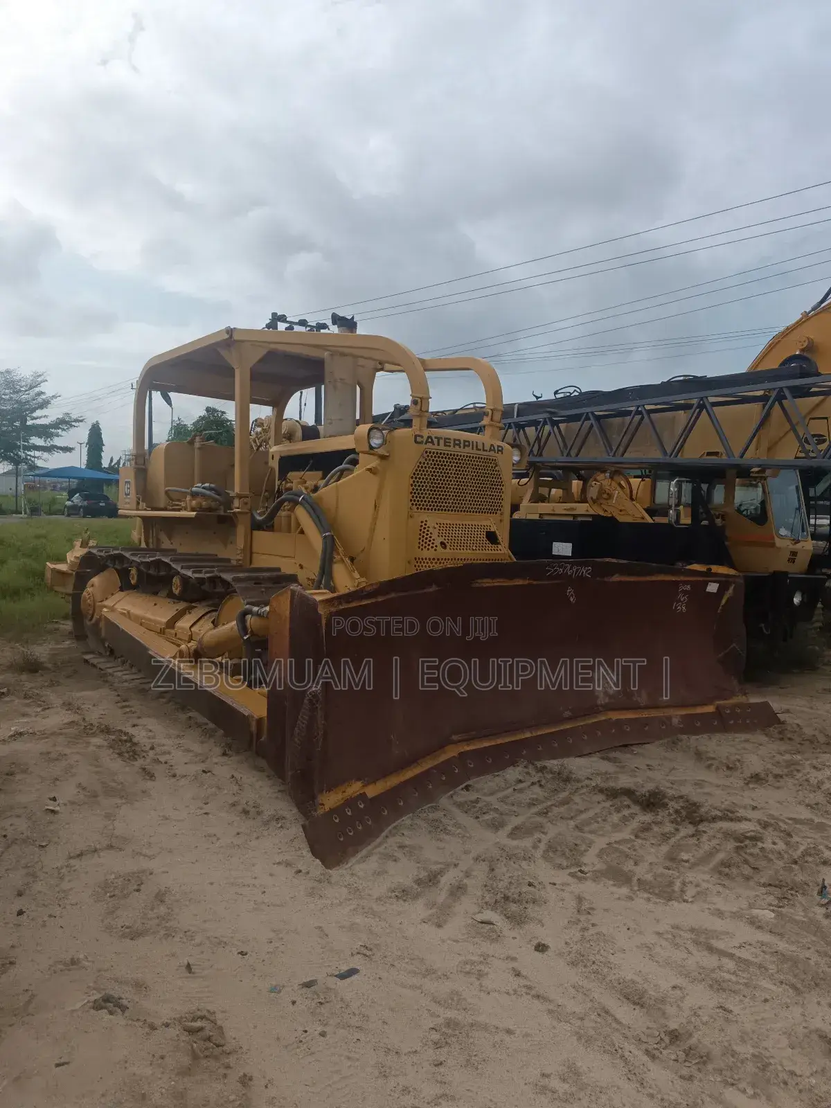 Caterpillar Bulldozer D8h With Ripper for Sale: Price: 130million