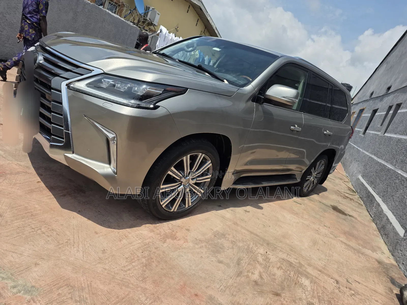 Lexus LX 2017 Silver