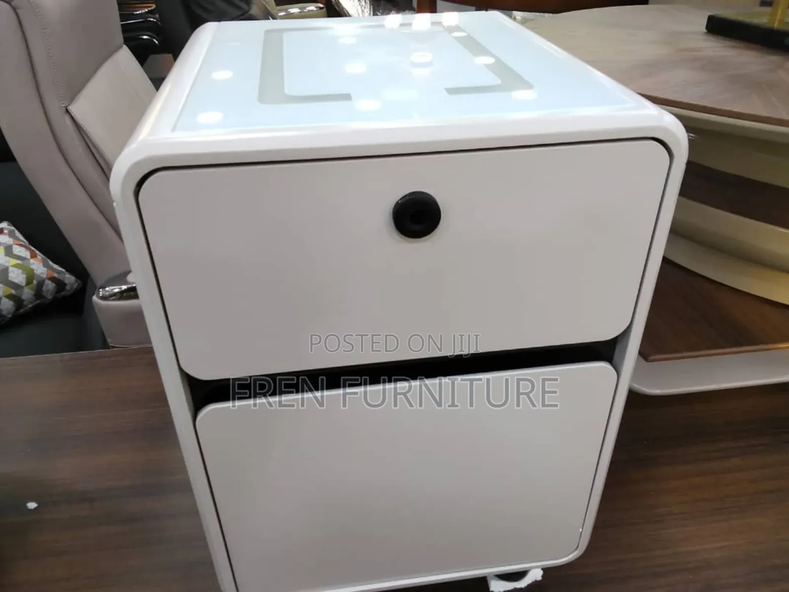 Smart Safe With Speaker Sounds and Smart Charger