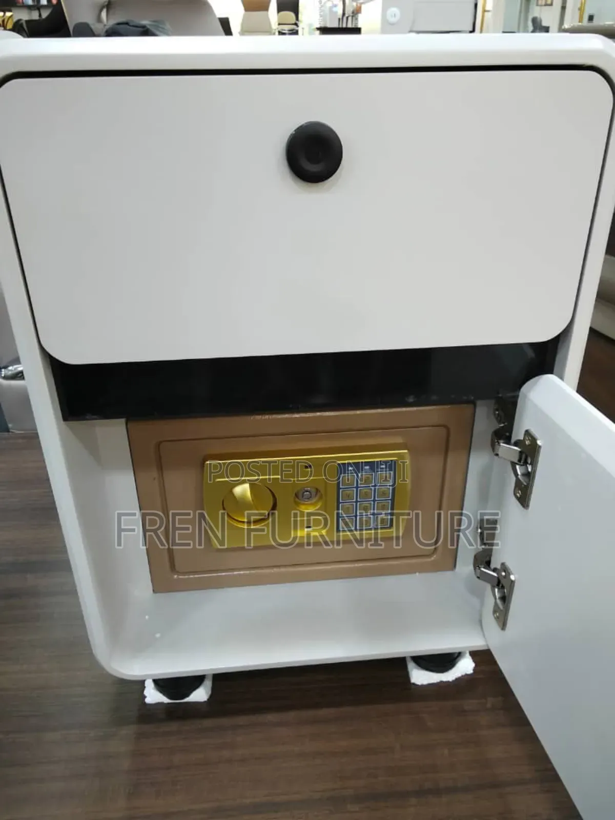 Smart Safe With Speaker Sounds and Smart Charger