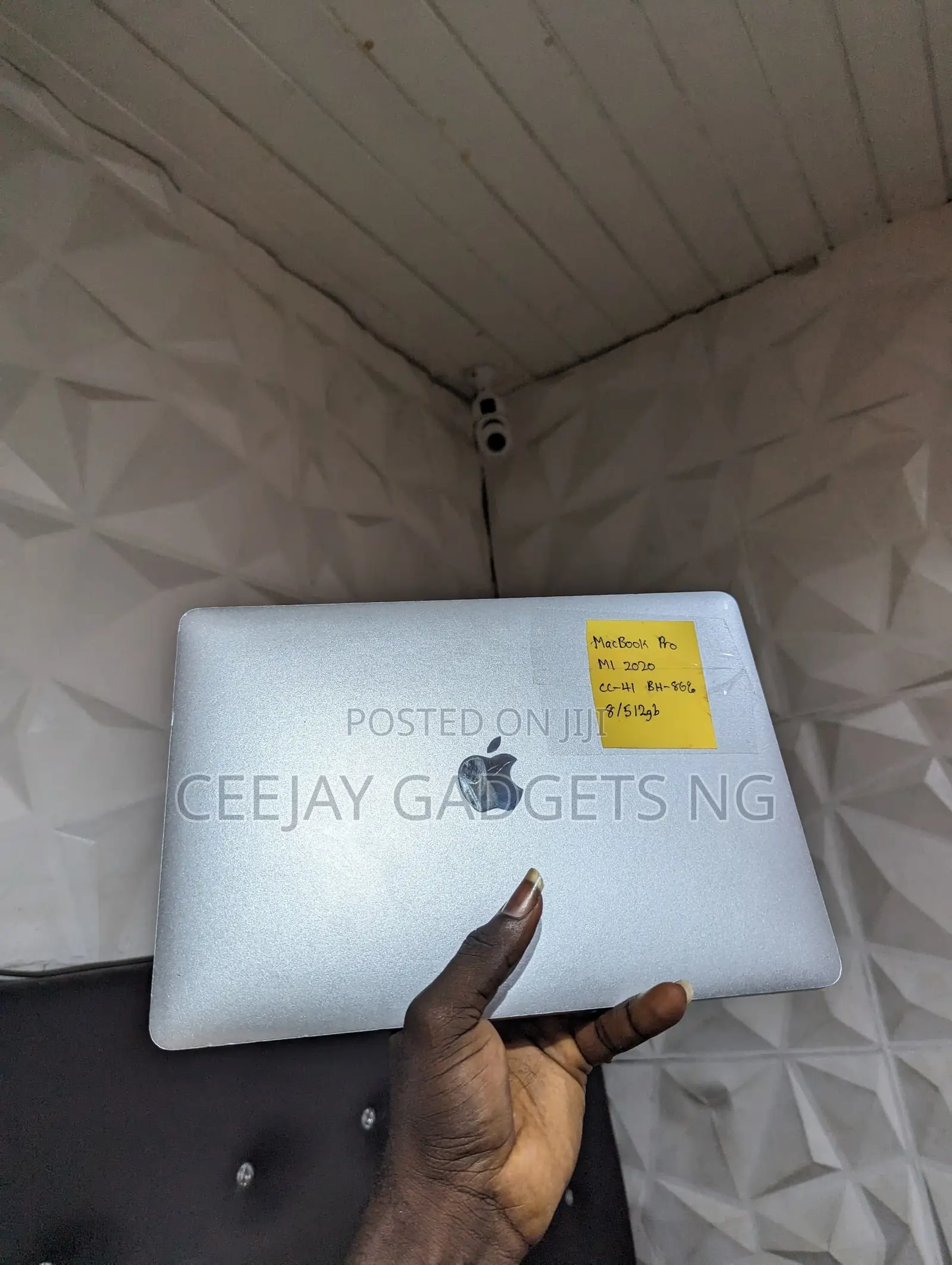 Laptop Apple MacBook Pro 2020 M1 8GB Apple M1 SSD 512GB