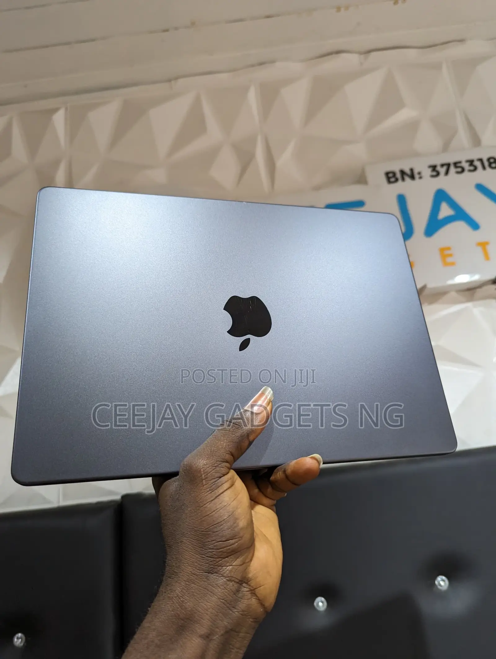 Laptop Apple MacBook Pro 2024 M4 14-inch 16GB Apple M4 SSD 512GB