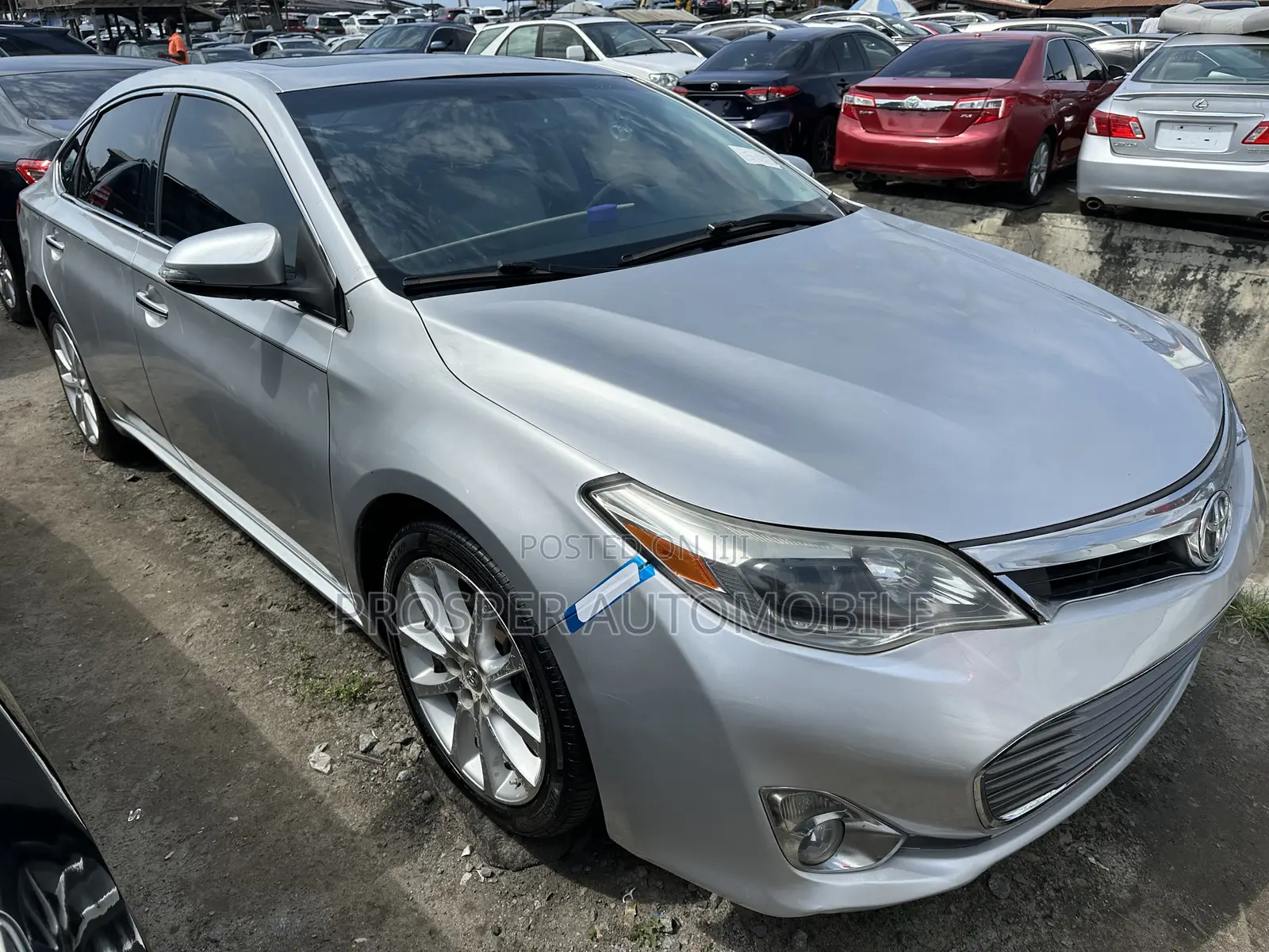 Toyota Avalon Limited Sedan FWD (3.5L 6cyl 6A) 2013 Silver