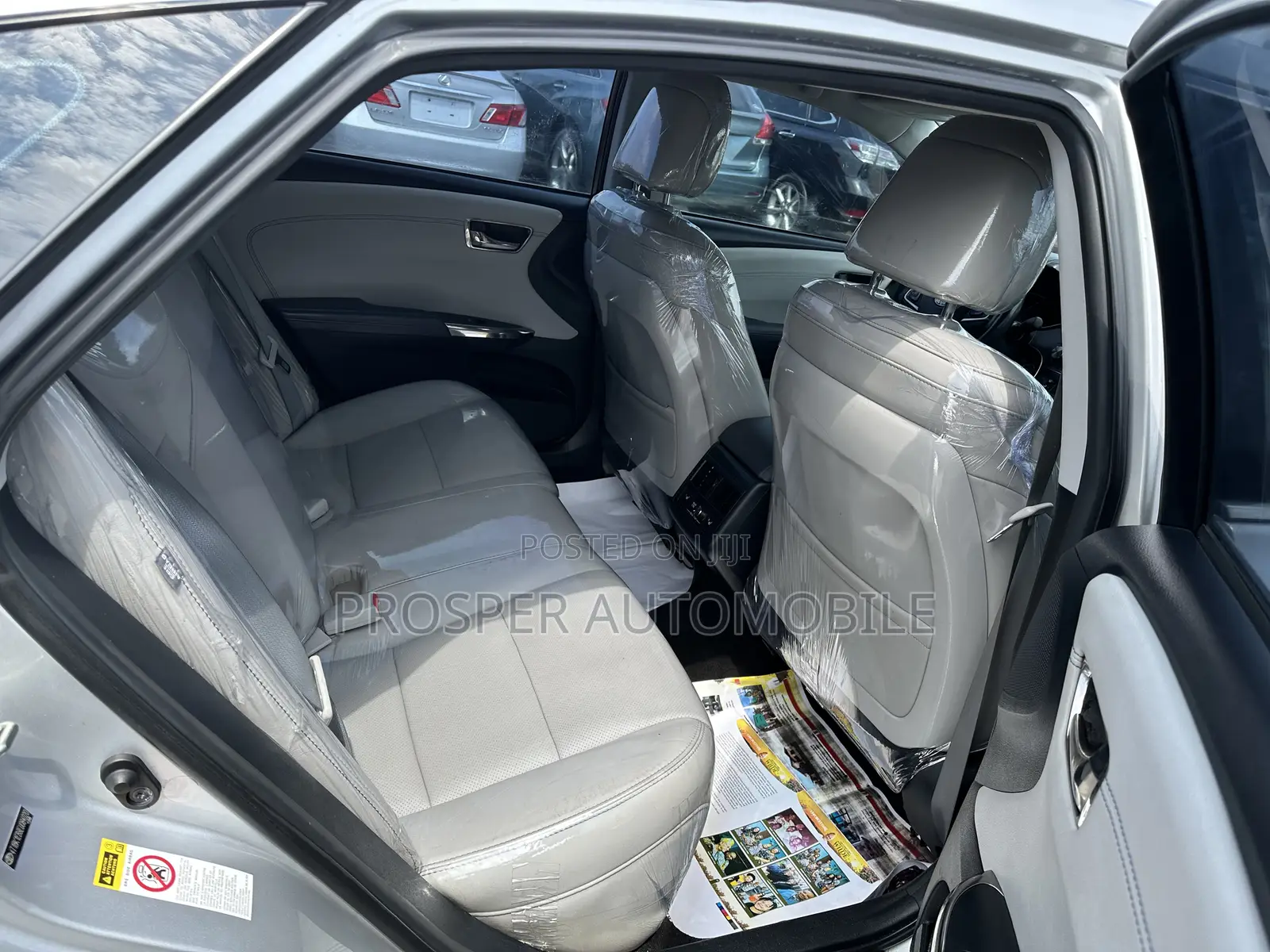 Toyota Avalon Limited Sedan FWD (3.5L 6cyl 6A) 2013 Silver