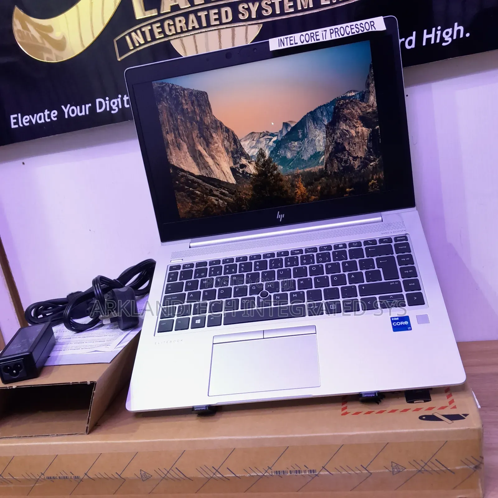 New Laptop HP EliteBook 845 G7 8GB Intel Core I7 SSD 512GB