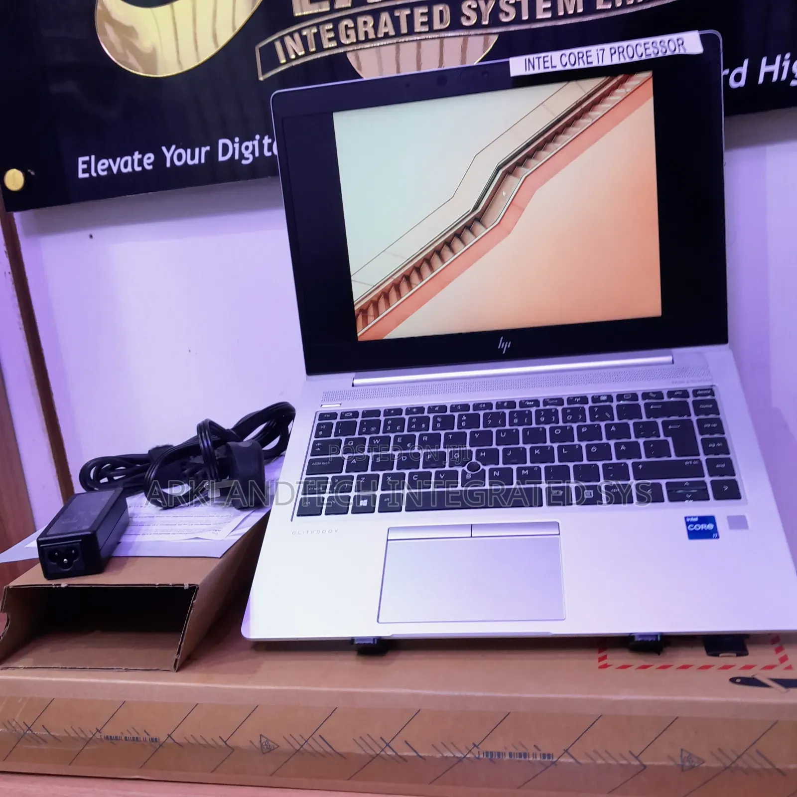 New Laptop HP EliteBook 845 G7 12GB Intel Core I7 SSD 512GB