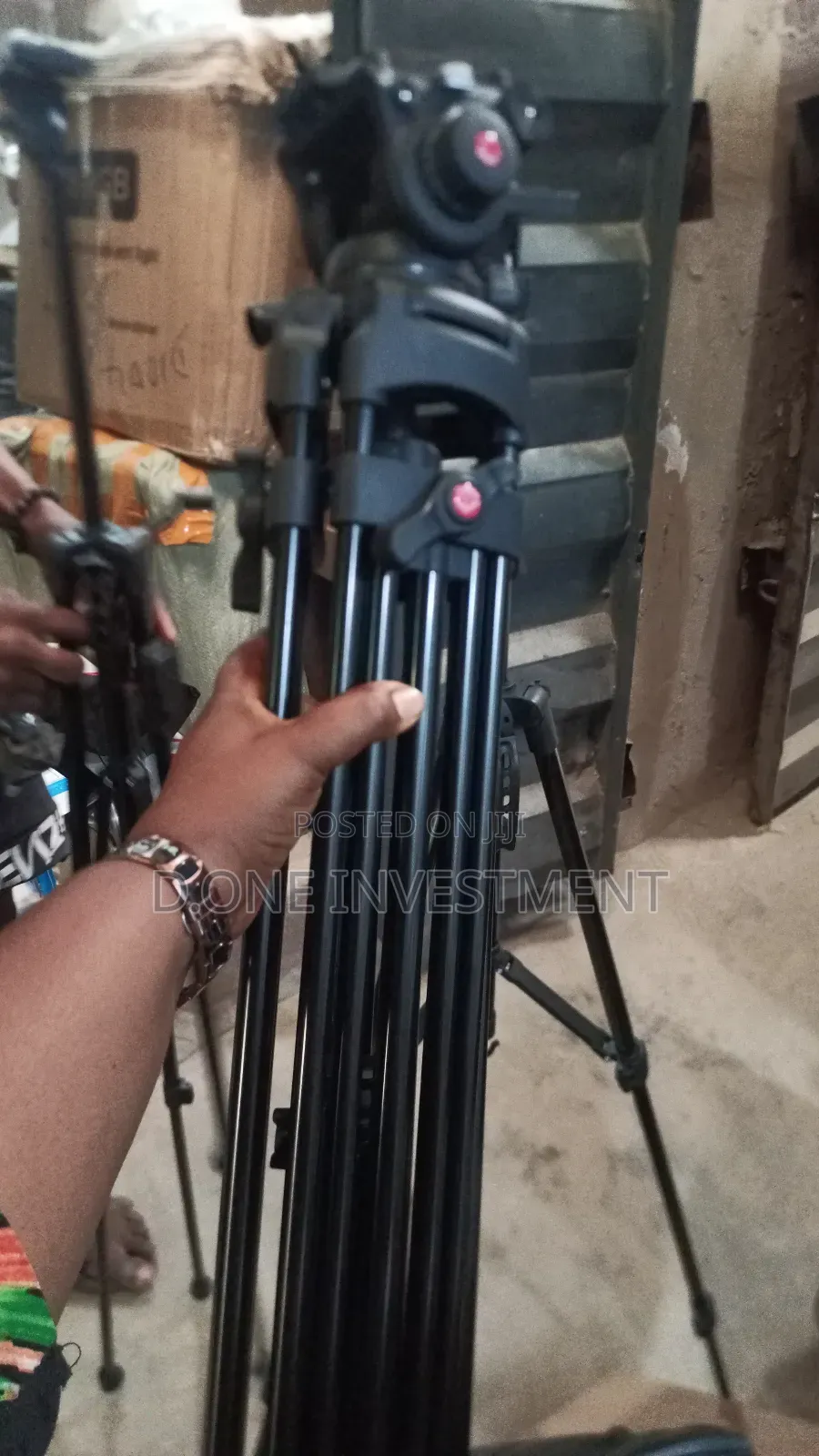 Professional Heavy Duty Flat-Base Pro Tripod Stand