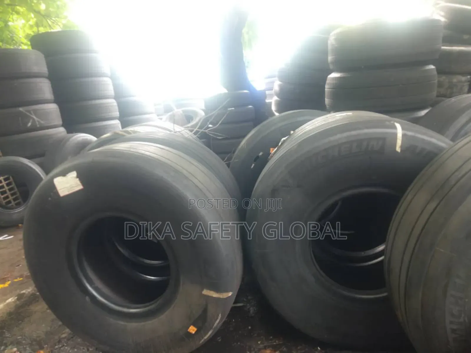 Aeroplane Fender Tyre Available In Stock