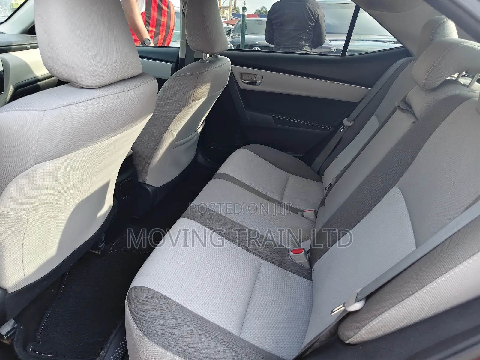 Toyota Corolla LE ECO 4dr Sedan (1.8L 4cyl CVT) 2017 Red