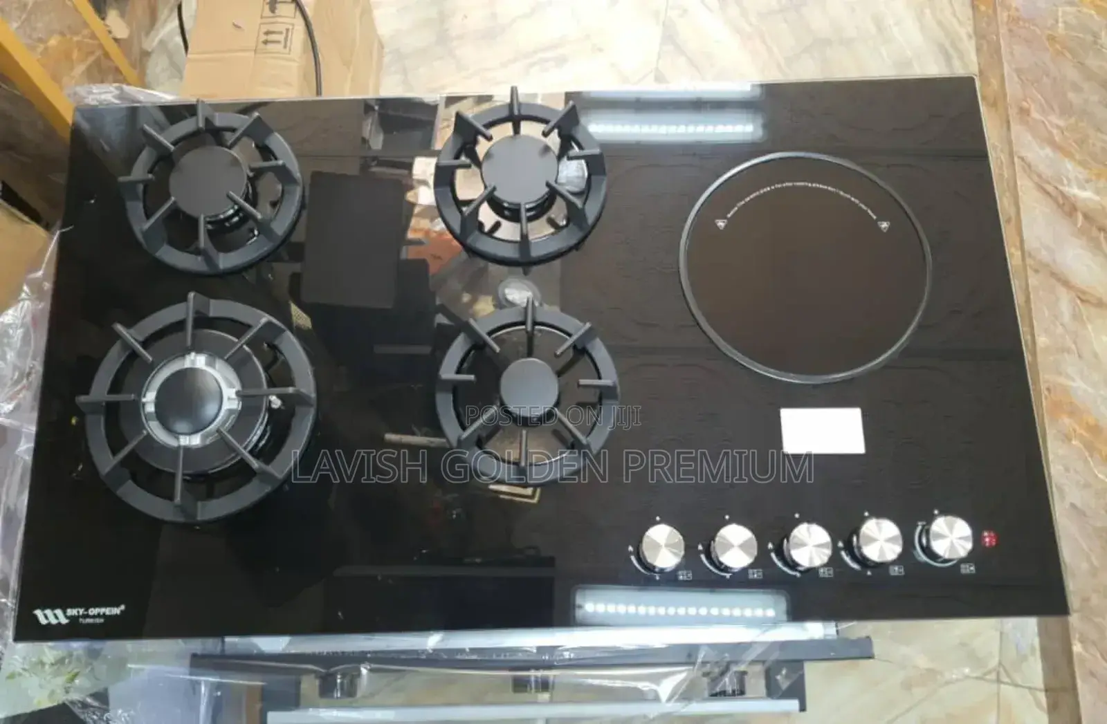 Premium Gas Cooker With One Electric Burner.