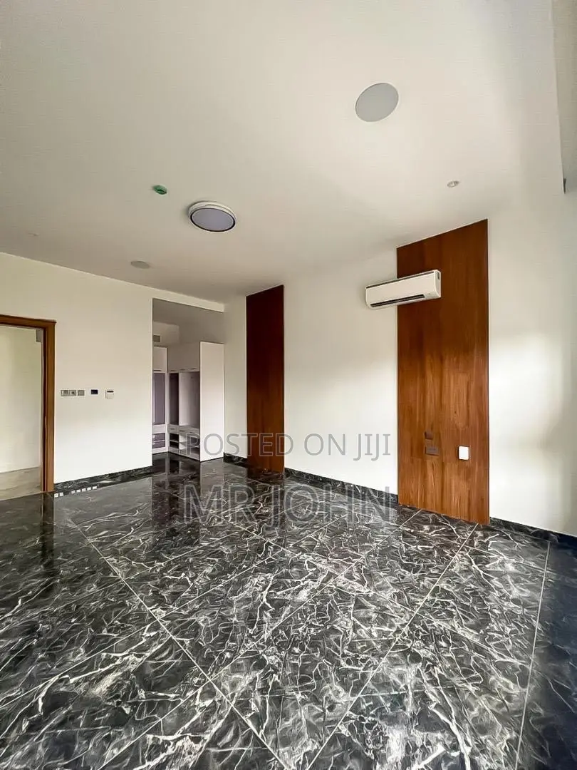 4bdrm Duplex in Ikoyi Owo for rent