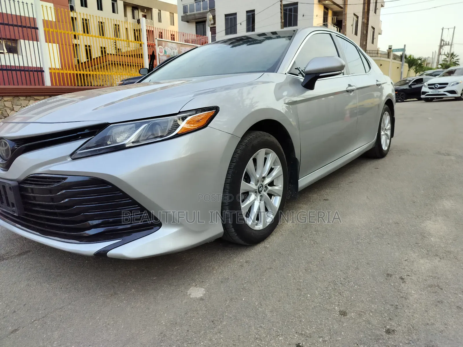 Toyota Camry 2018 Silver