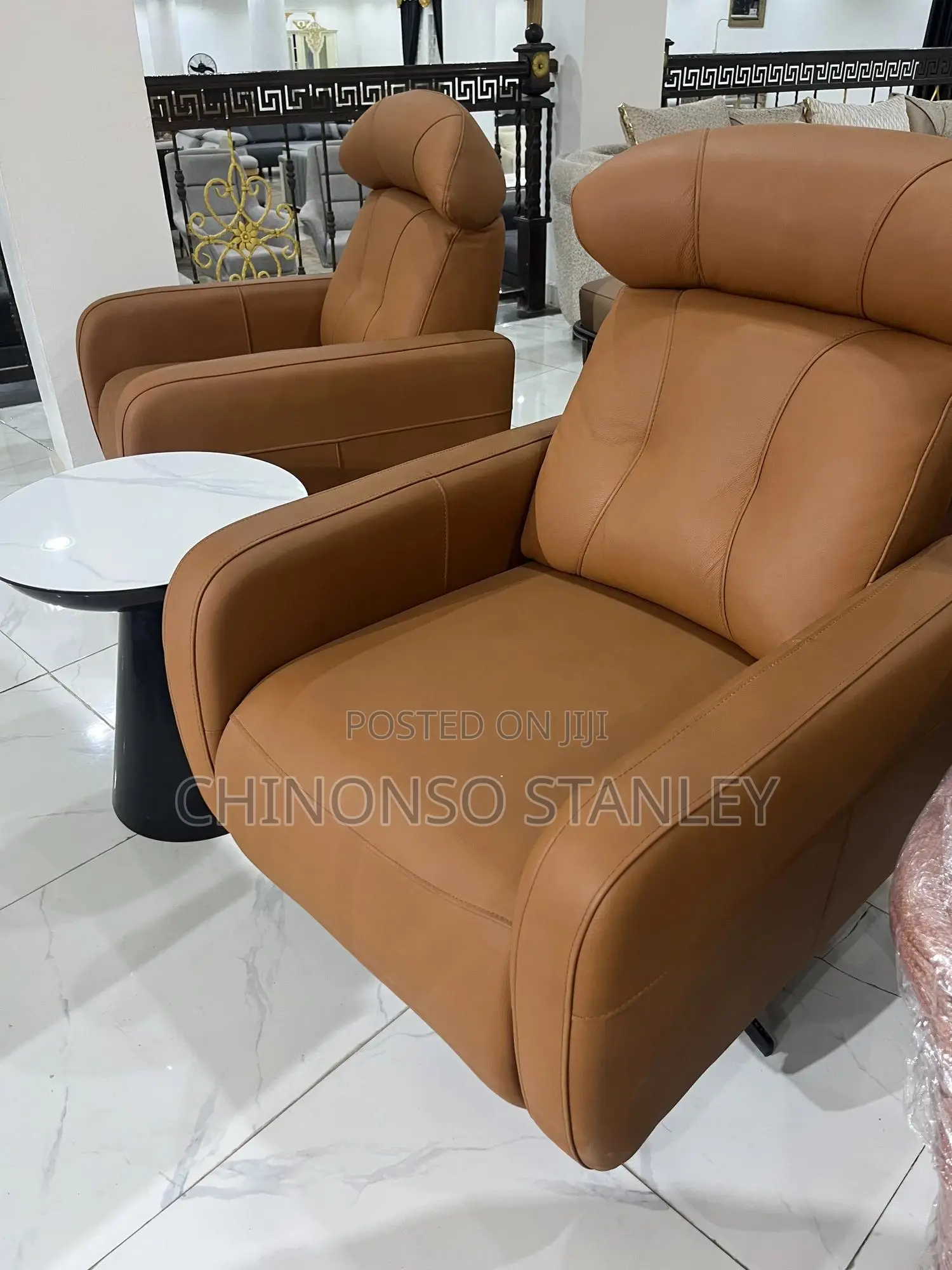 Luxury Coffee Table And Chairs
