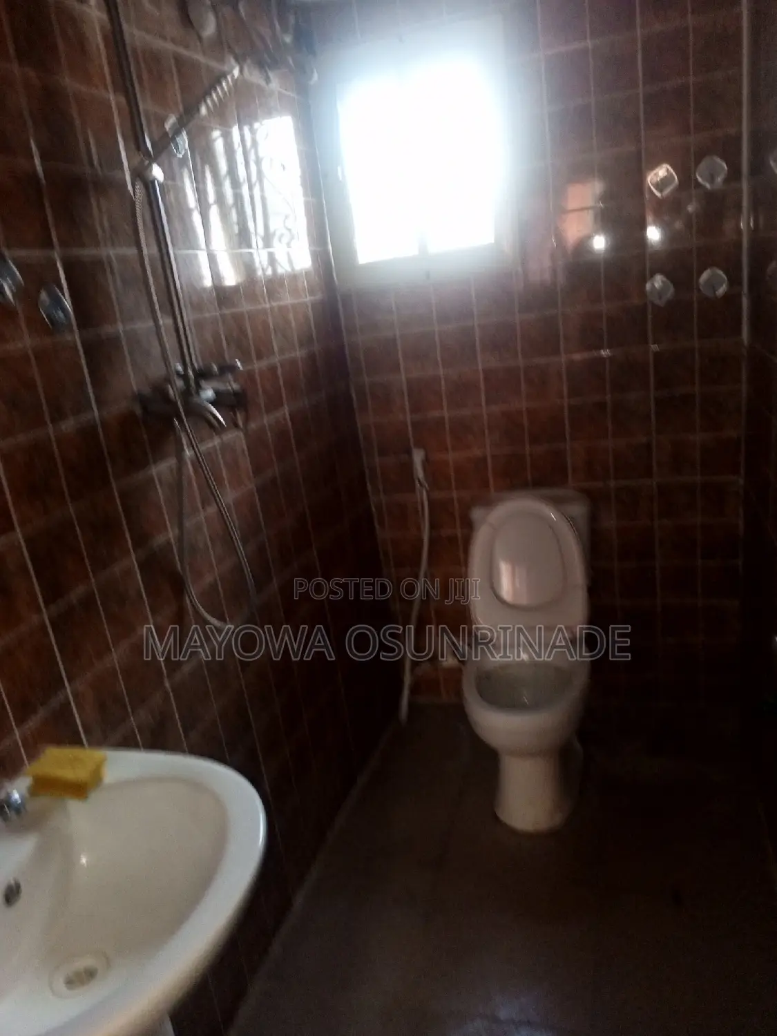 3bdrm Apartment in Ologuneru for rent