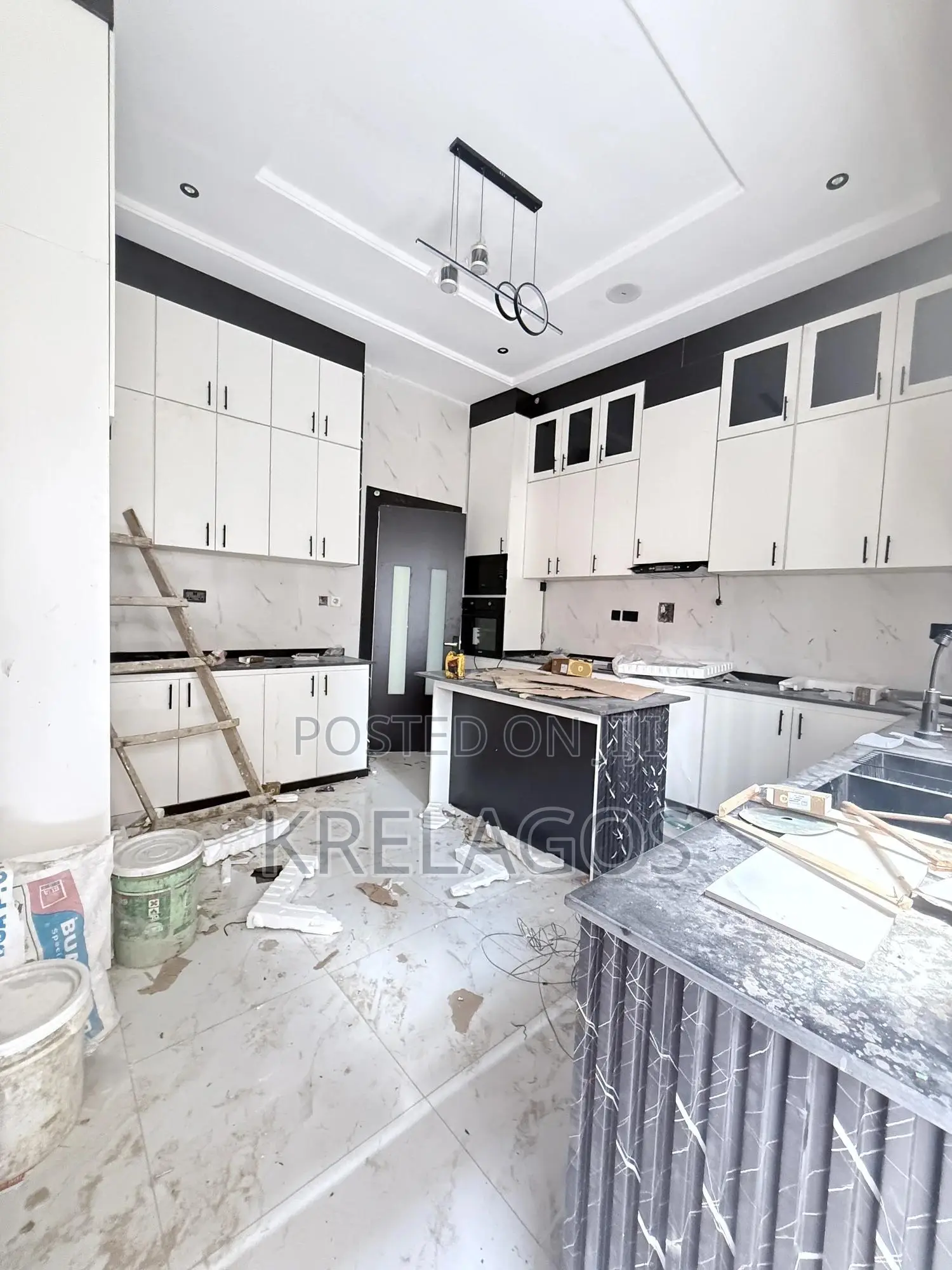 5bdrm House in Sangotedo for sale