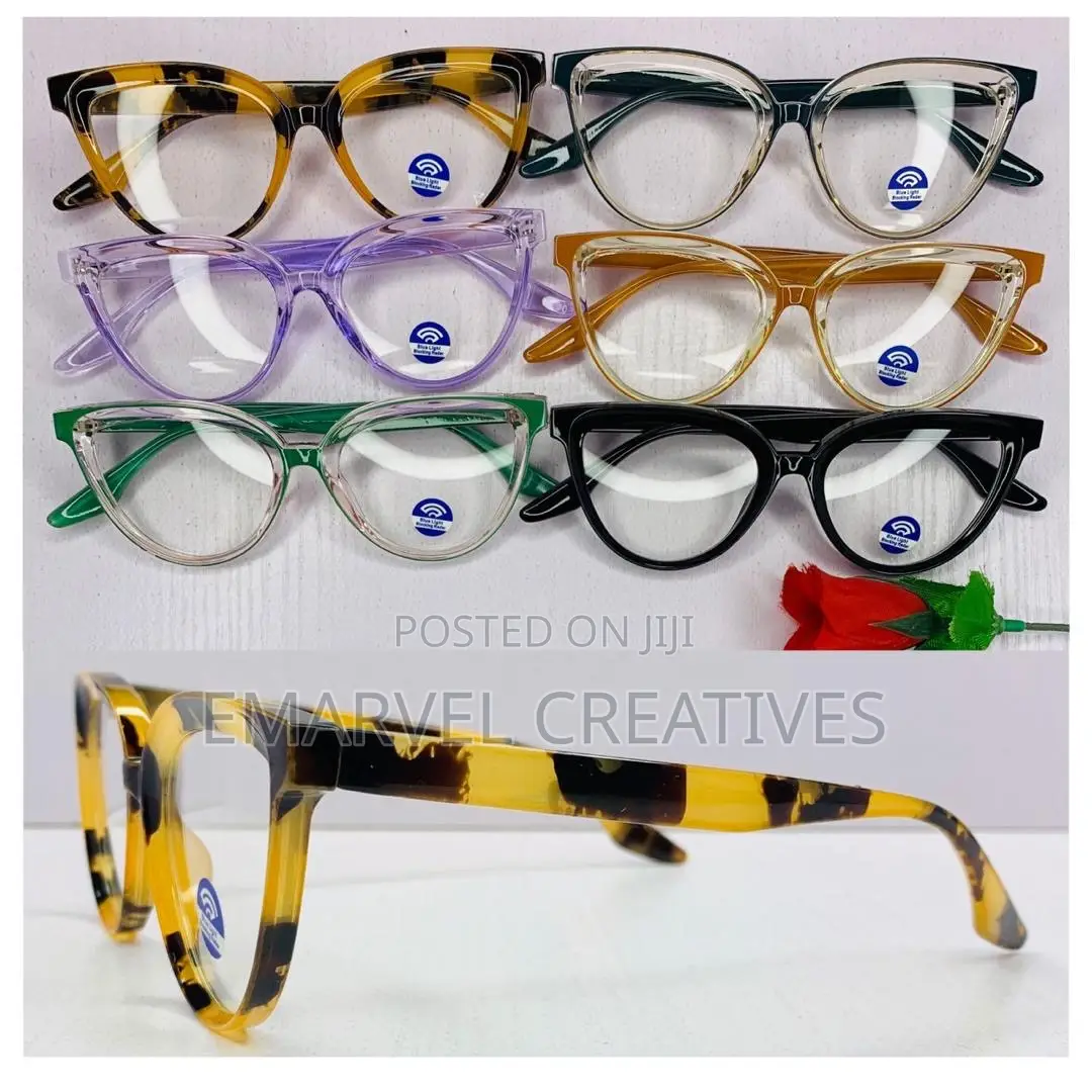 Quality Photochromic and Antiblue Glasses for Ladies