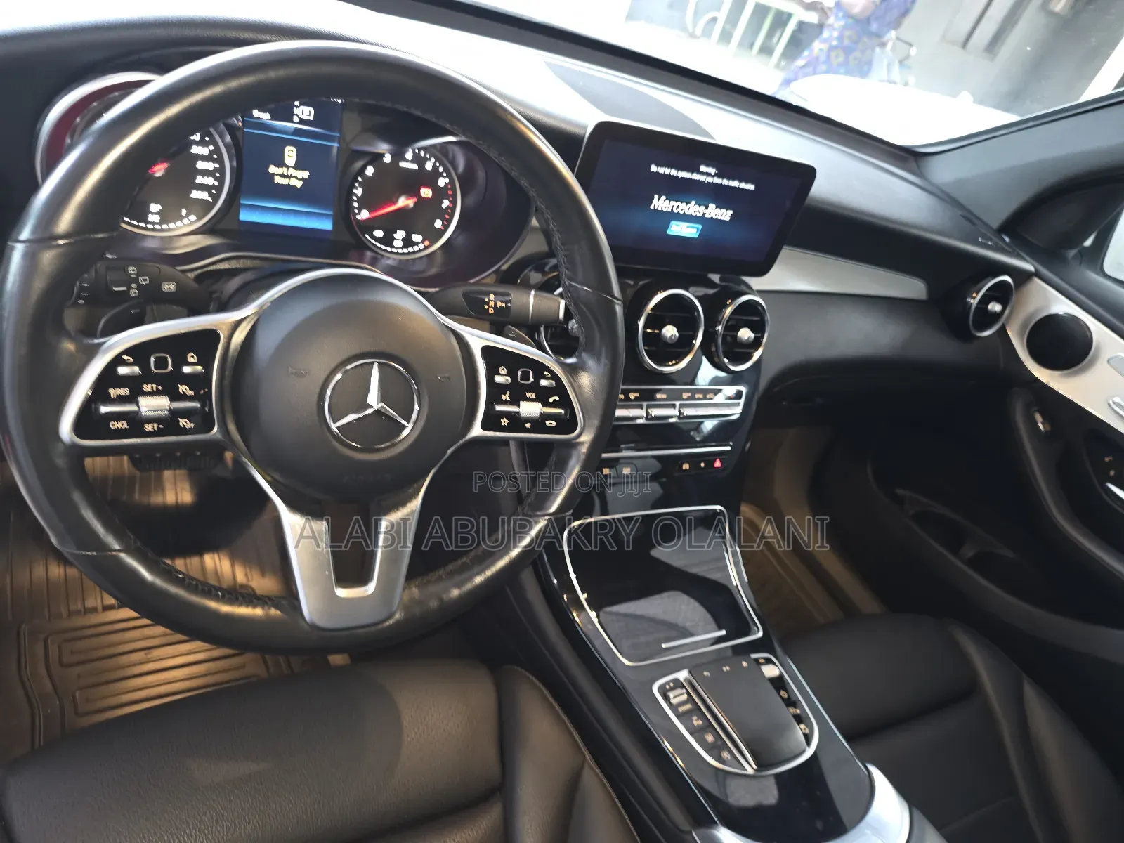 Mercedes-Benz GLC-Class 2022 Off white