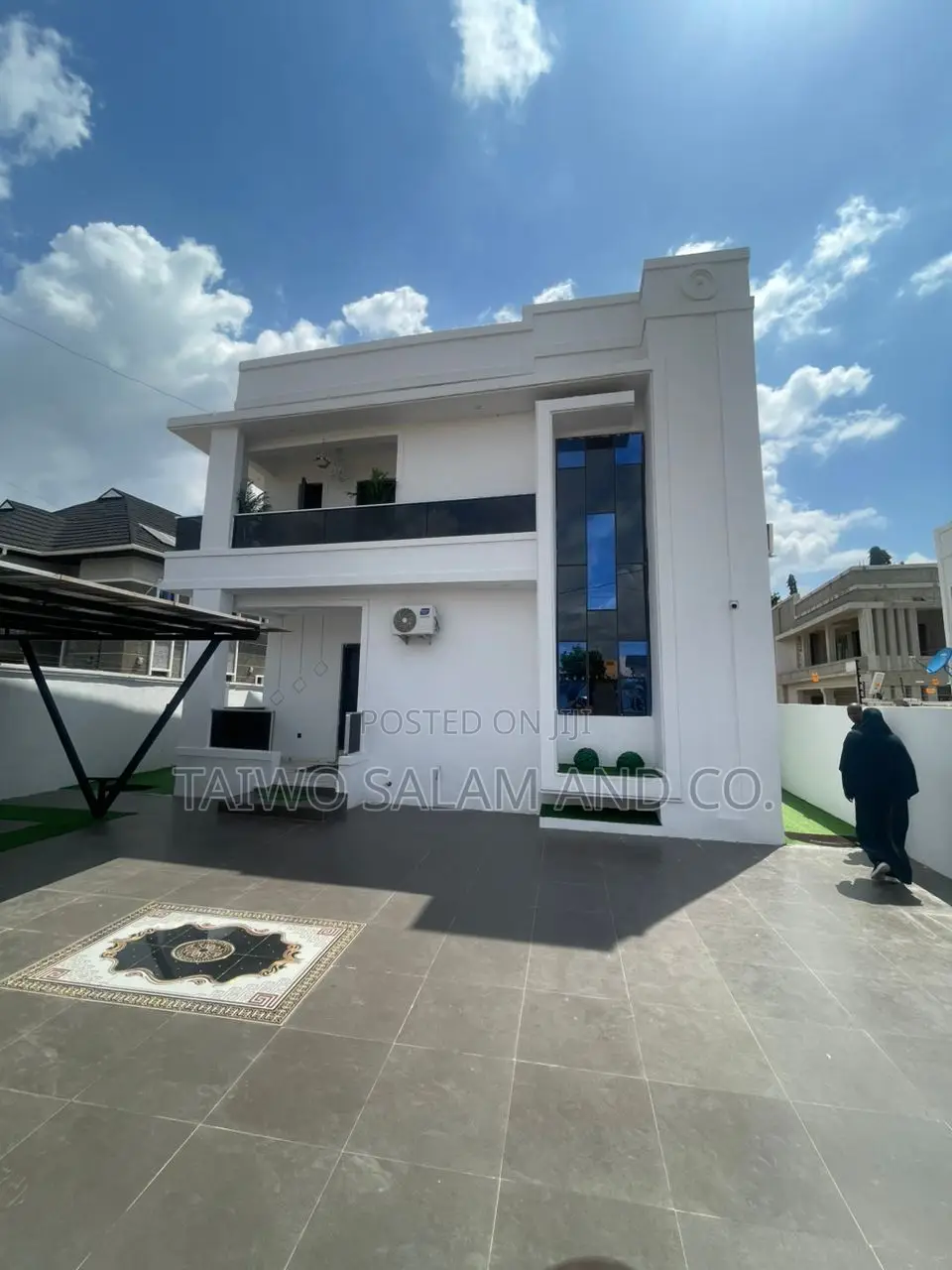 Furnished 4bdrm Duplex in Jericho for sale