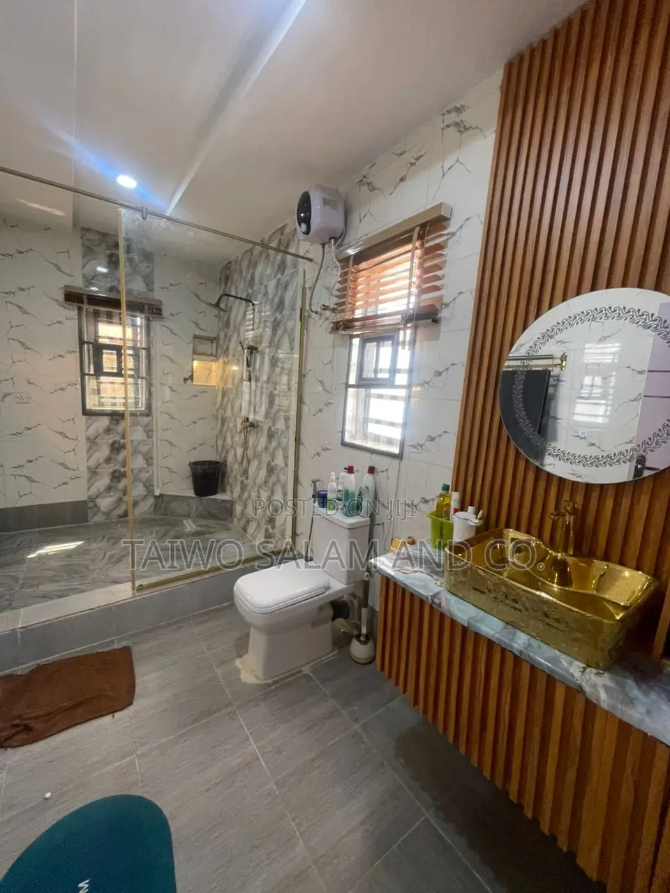Furnished 4bdrm Duplex in Jericho for sale