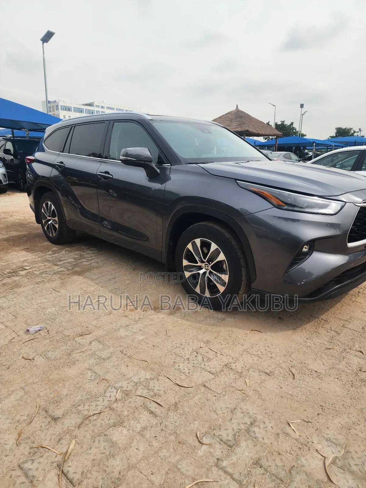 Toyota Highlander XLE 2021 Gray