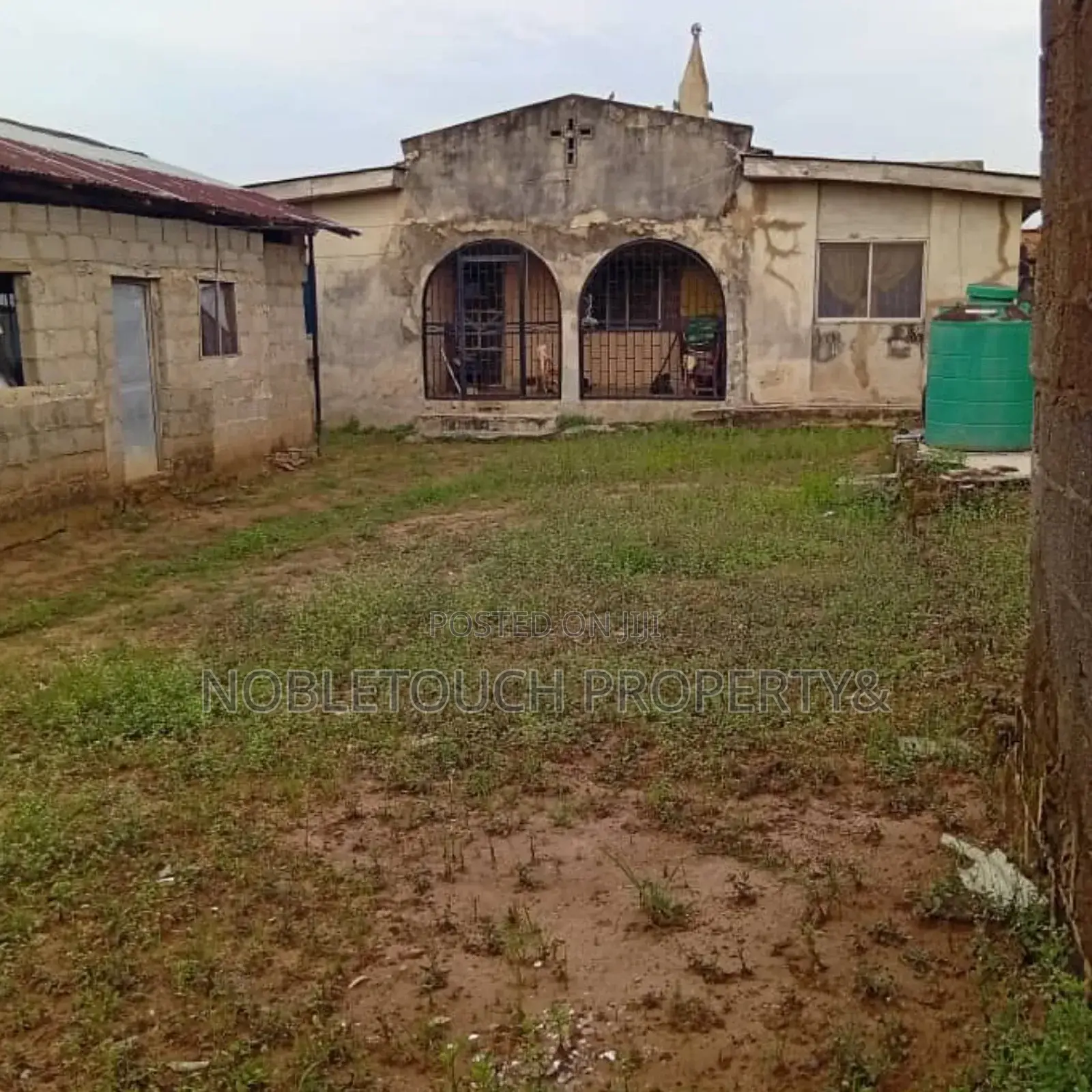 3bdrm Bungalow in Ijegun Ikotun Lagos for sale