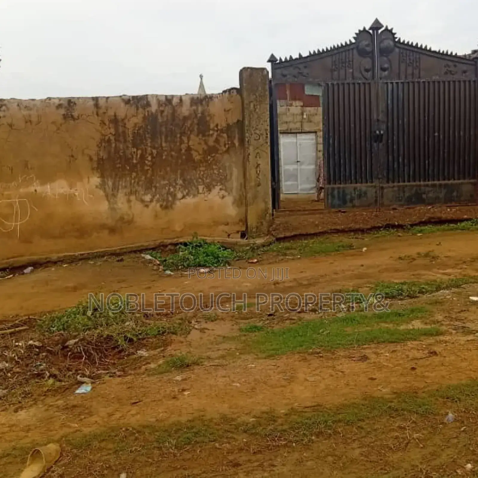 3bdrm Bungalow in Ijegun Ikotun Lagos for sale