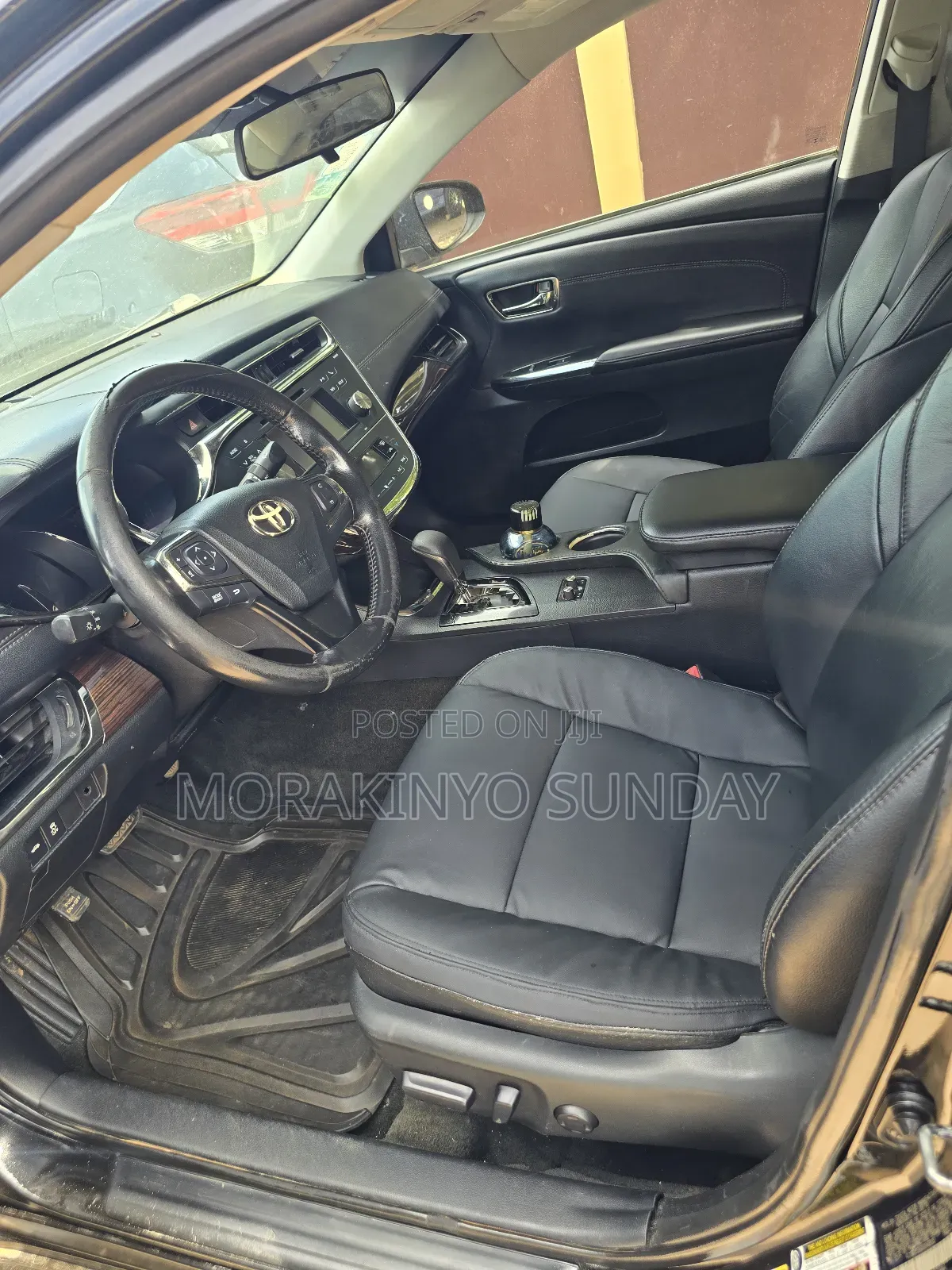 Toyota Avalon Limited Sedan FWD (3.5L 6cyl 6A) 2013 Black
