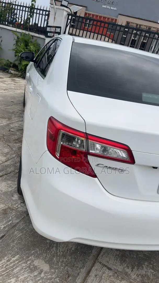 Toyota Camry 2014 White