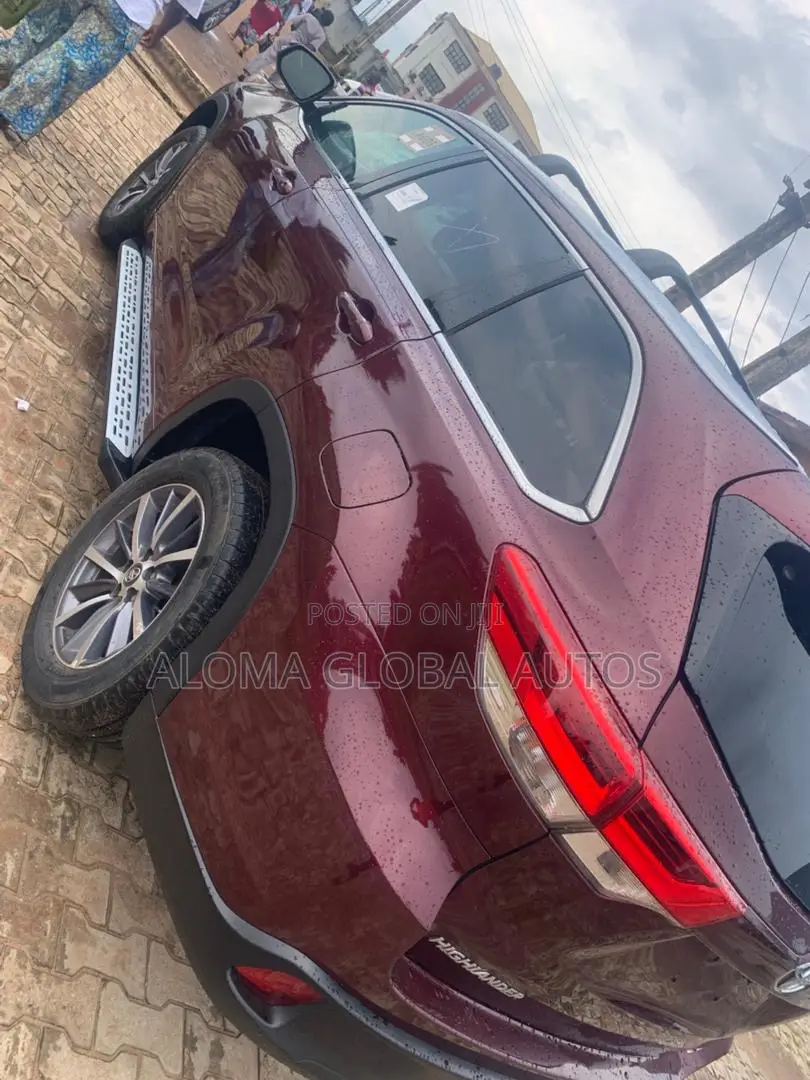Toyota Highlander 2018 Red