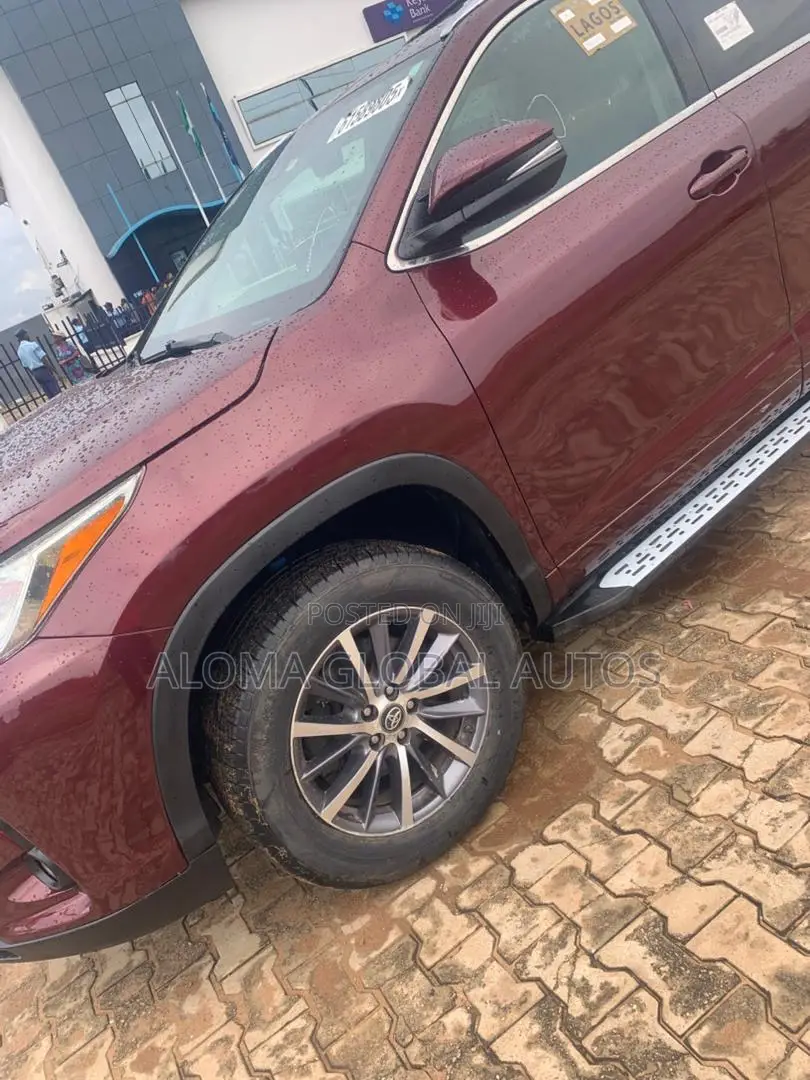 Toyota Highlander 2018 Red