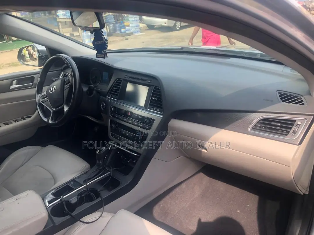 Hyundai Sonata Sport Sedan FWD (2.4L 4cyl 6A) 2016 Silver
