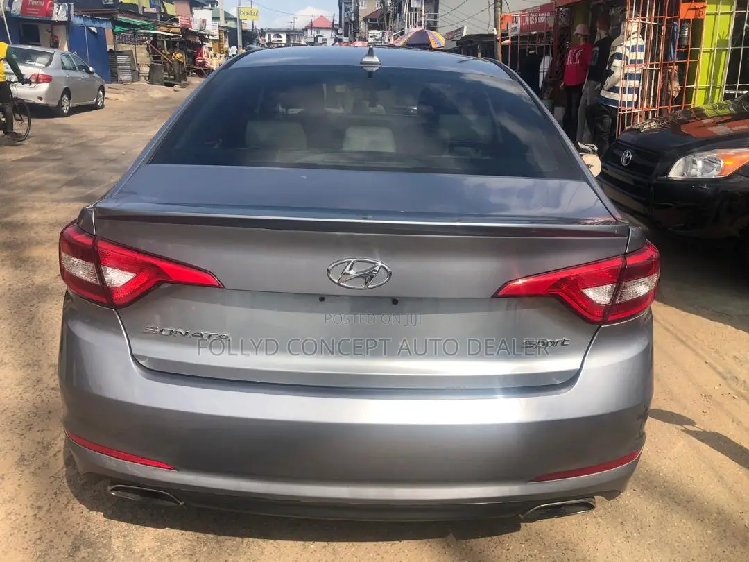 Hyundai Sonata Sport Sedan FWD (2.4L 4cyl 6A) 2016 Silver