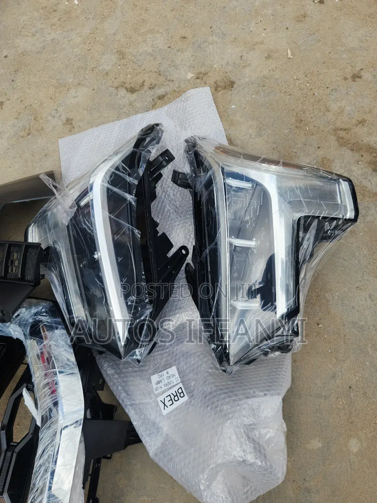 Headlight for Toyota Tundra 2025 Available Dm