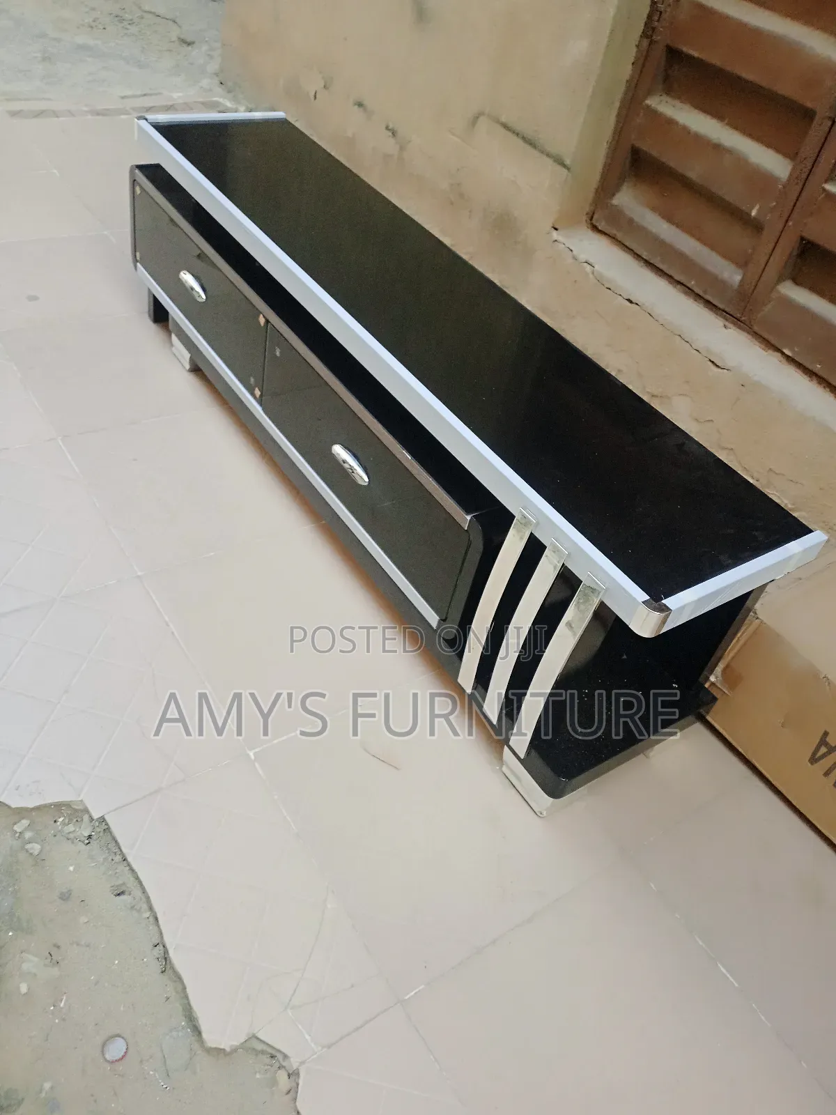 T v Stand 1.5 Meters