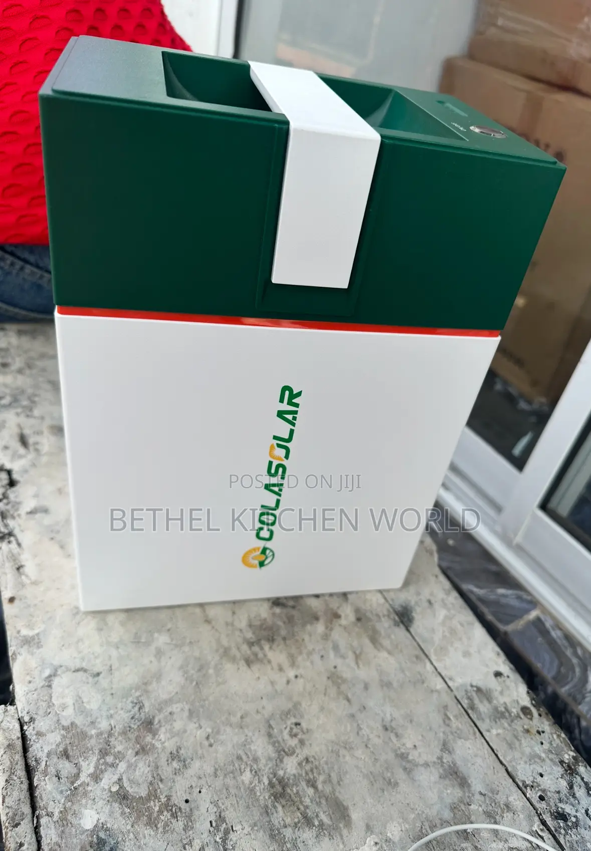 1000 Watts Cola Solar Generator