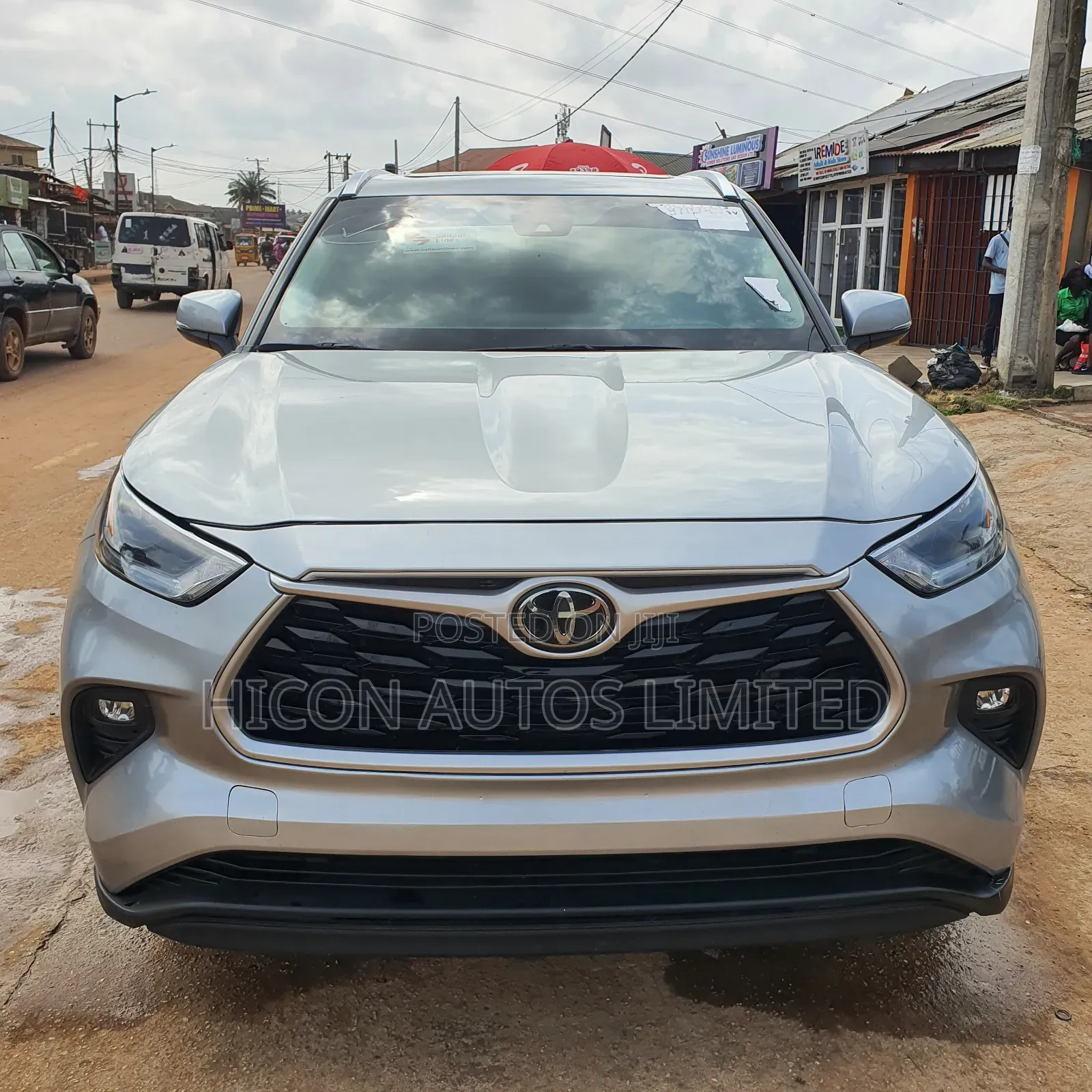 Toyota Highlander XLE 2022 Silver
