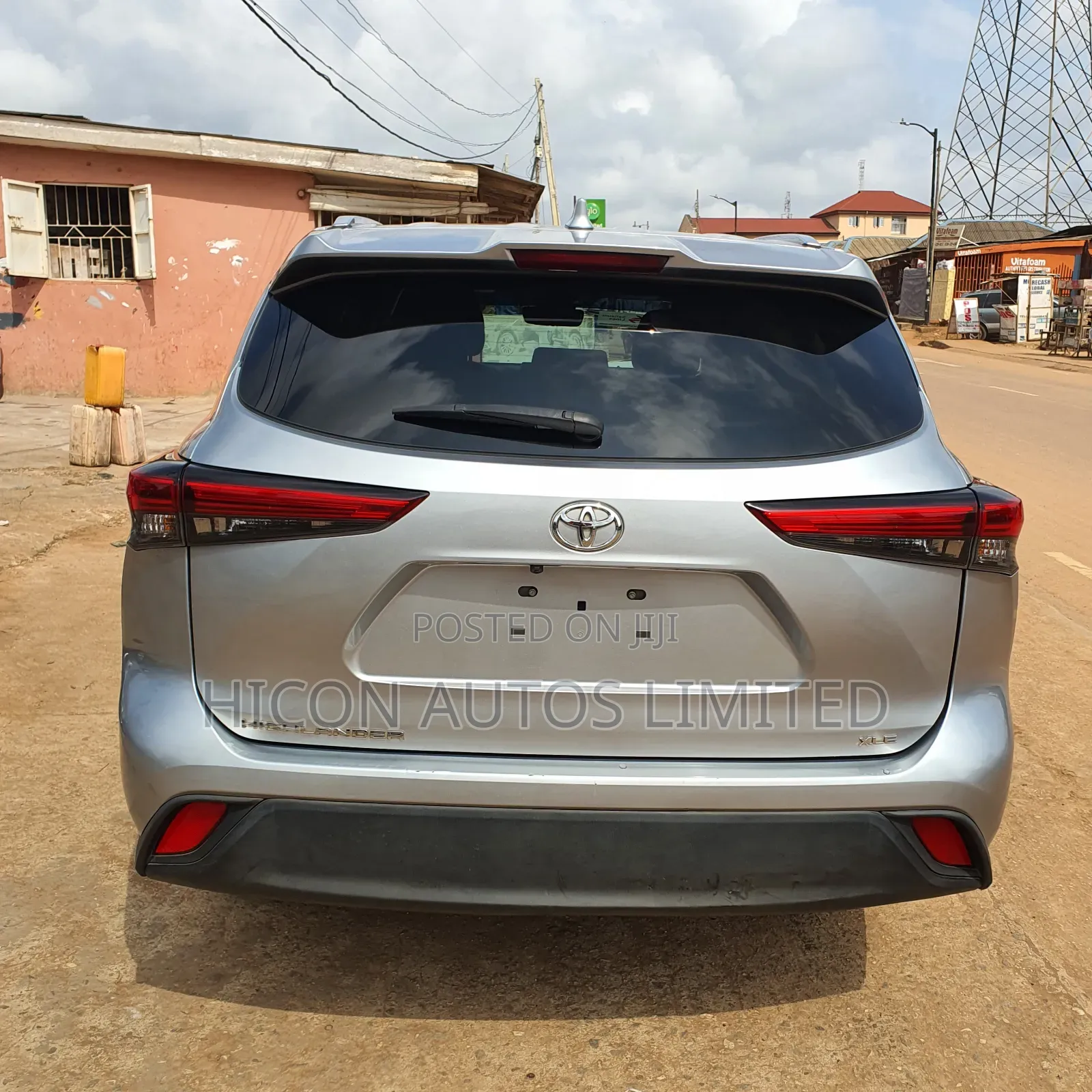 Toyota Highlander XLE 2022 Silver