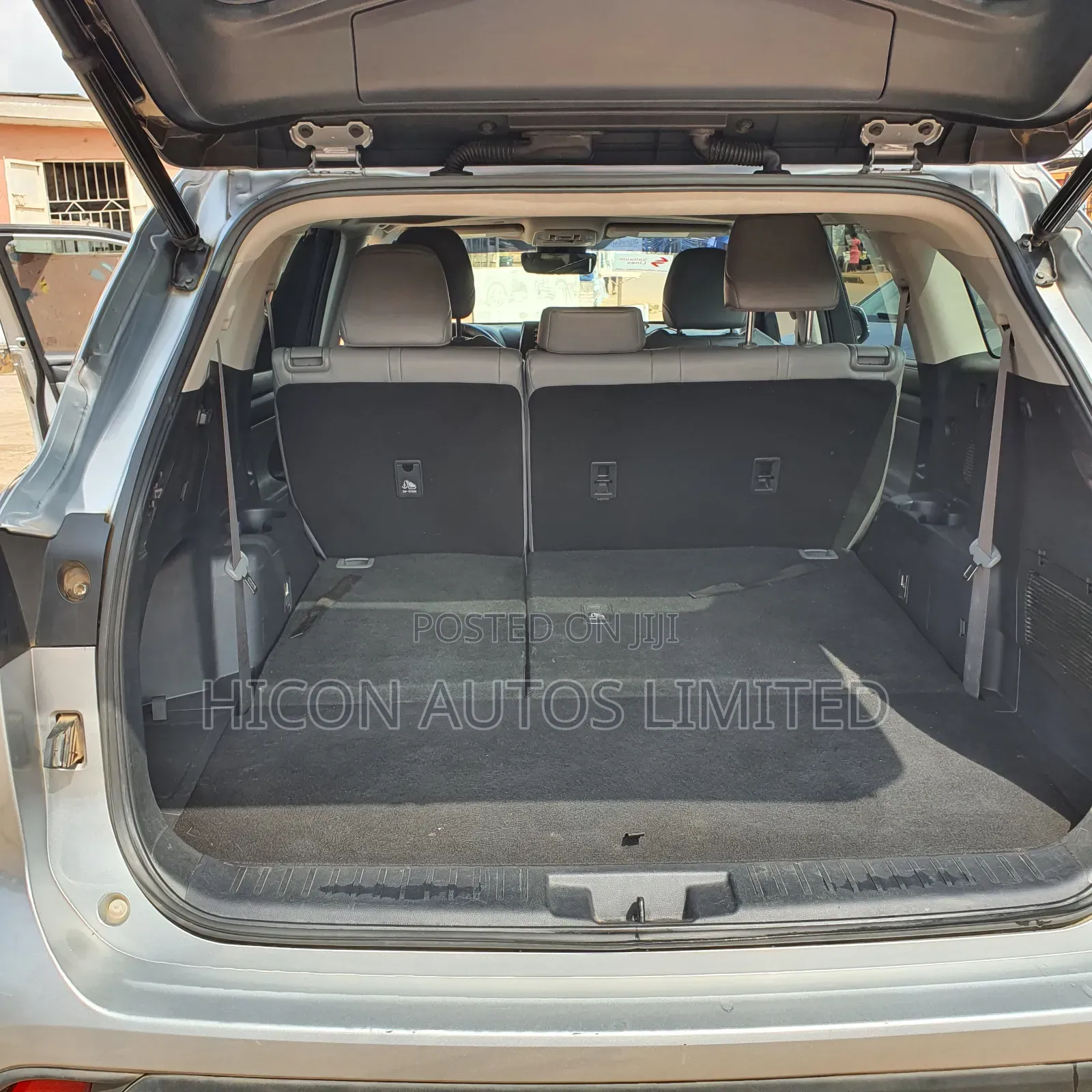 Toyota Highlander XLE 2022 Silver