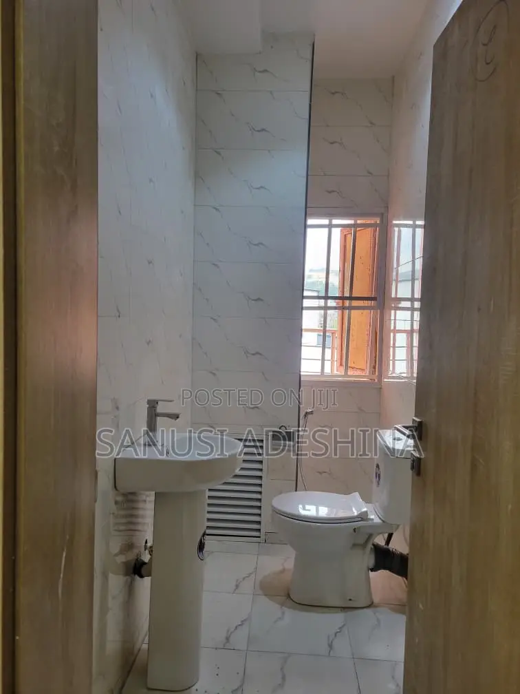 22 Rooms of Hotel at Gwarimpa by 4th Avenue,Fct Abuja Nigerian