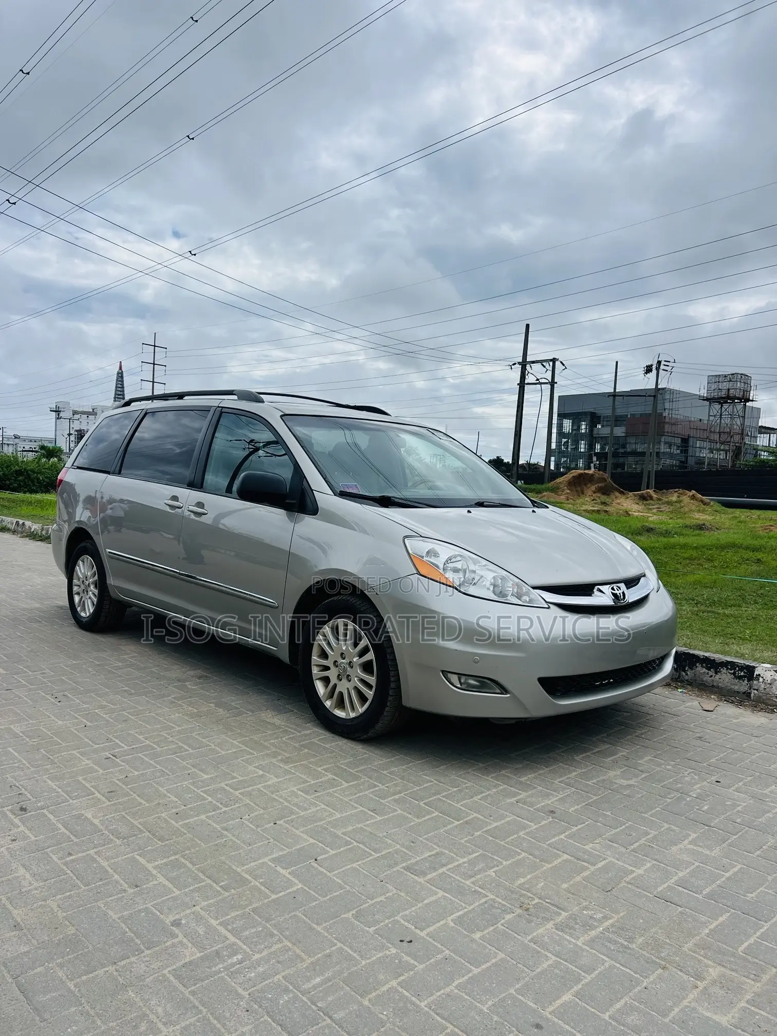 Toyota Sienna Limited 7 Passenger 2010 Gold