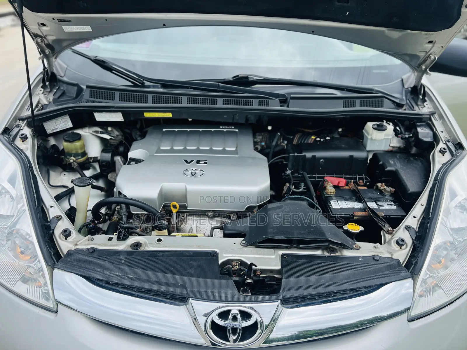 Toyota Sienna Limited 7 Passenger 2010 Gold
