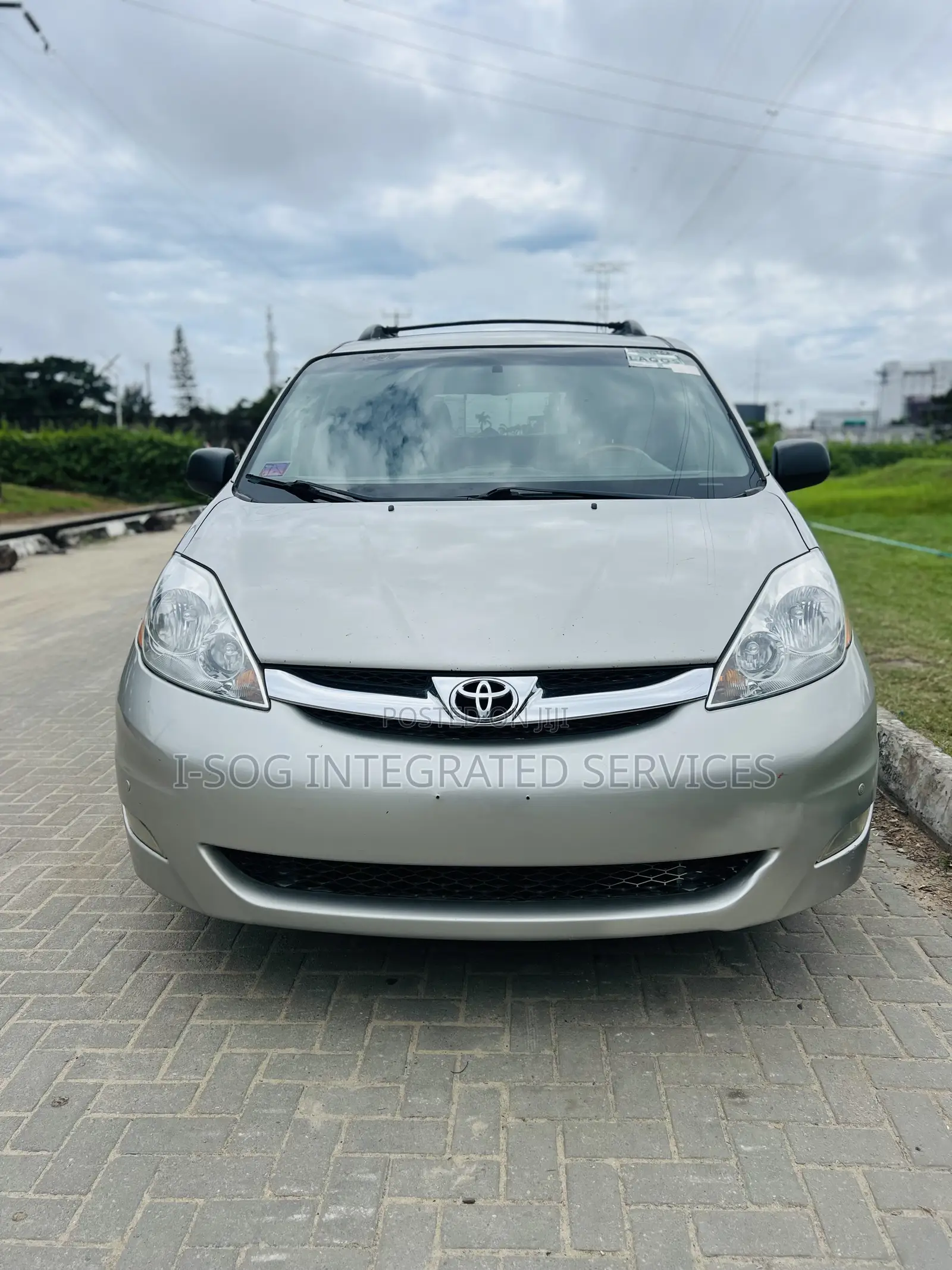 Toyota Sienna Limited 7 Passenger 2010 Gold