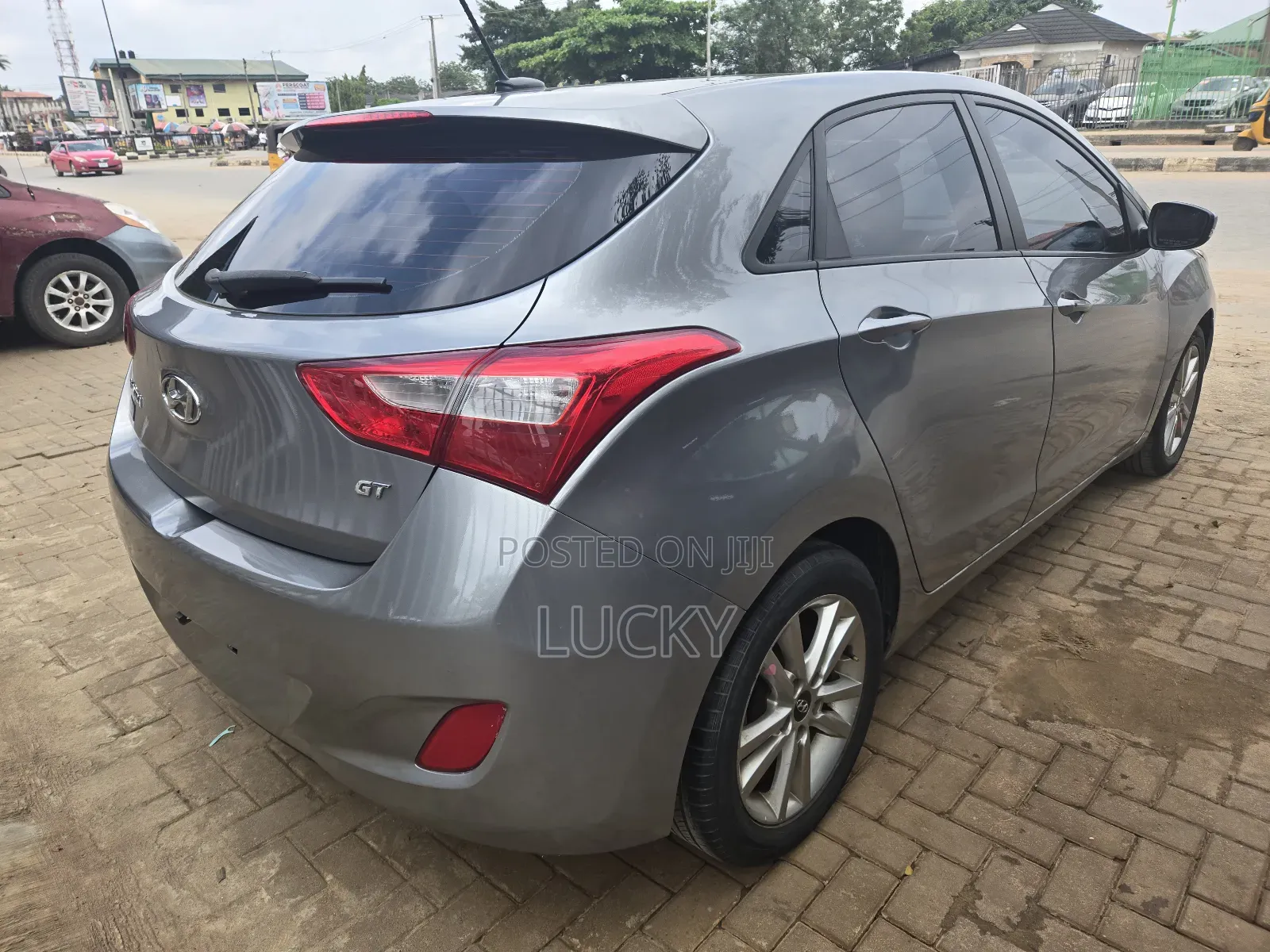 Hyundai Elantra SE Sedan FWD (1.8L 4cyl 6A) 2016 Gray